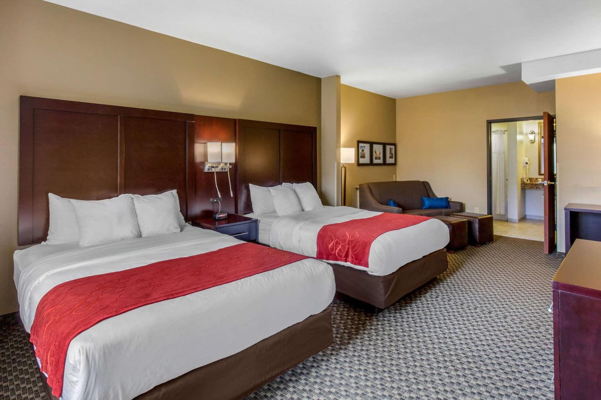 Comfort Suites Seaford gallery photo in Seaford, DE — image 7