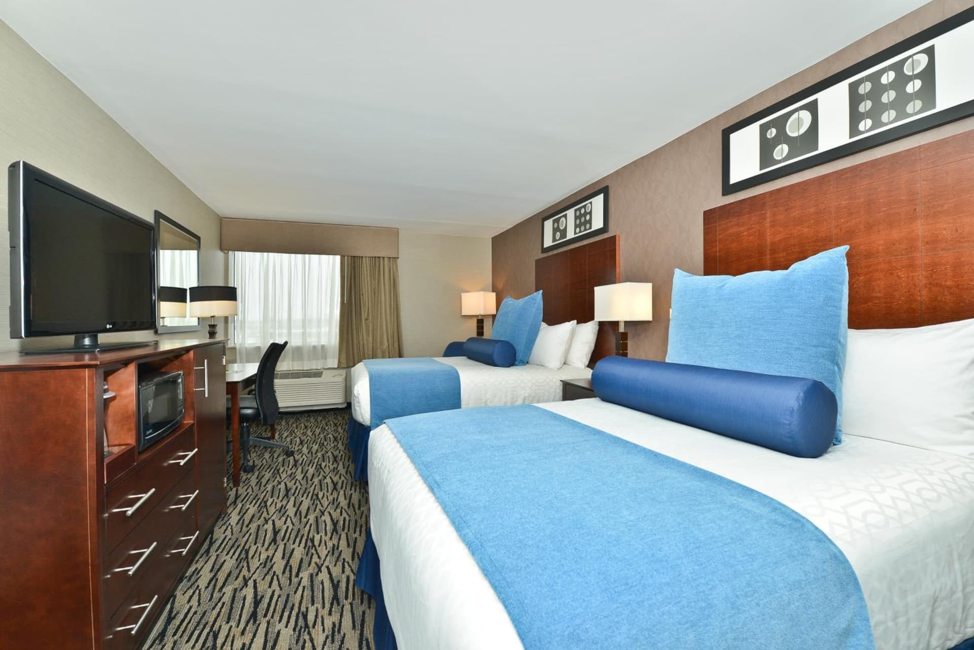 Wyndham Garden Elk Grove Village - O'Hare interior in Elk Grove Village, IL — gallery photo 2