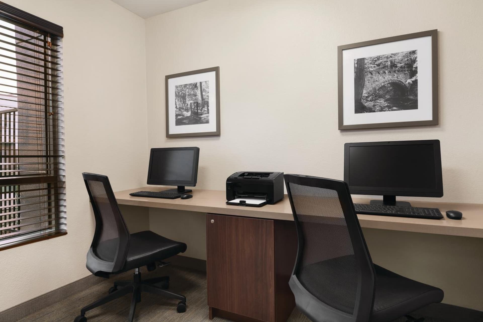 Country Inn & Suites by Radisson, Seattle-Bothell, WA gallery photo in Bothell, WA — image 15