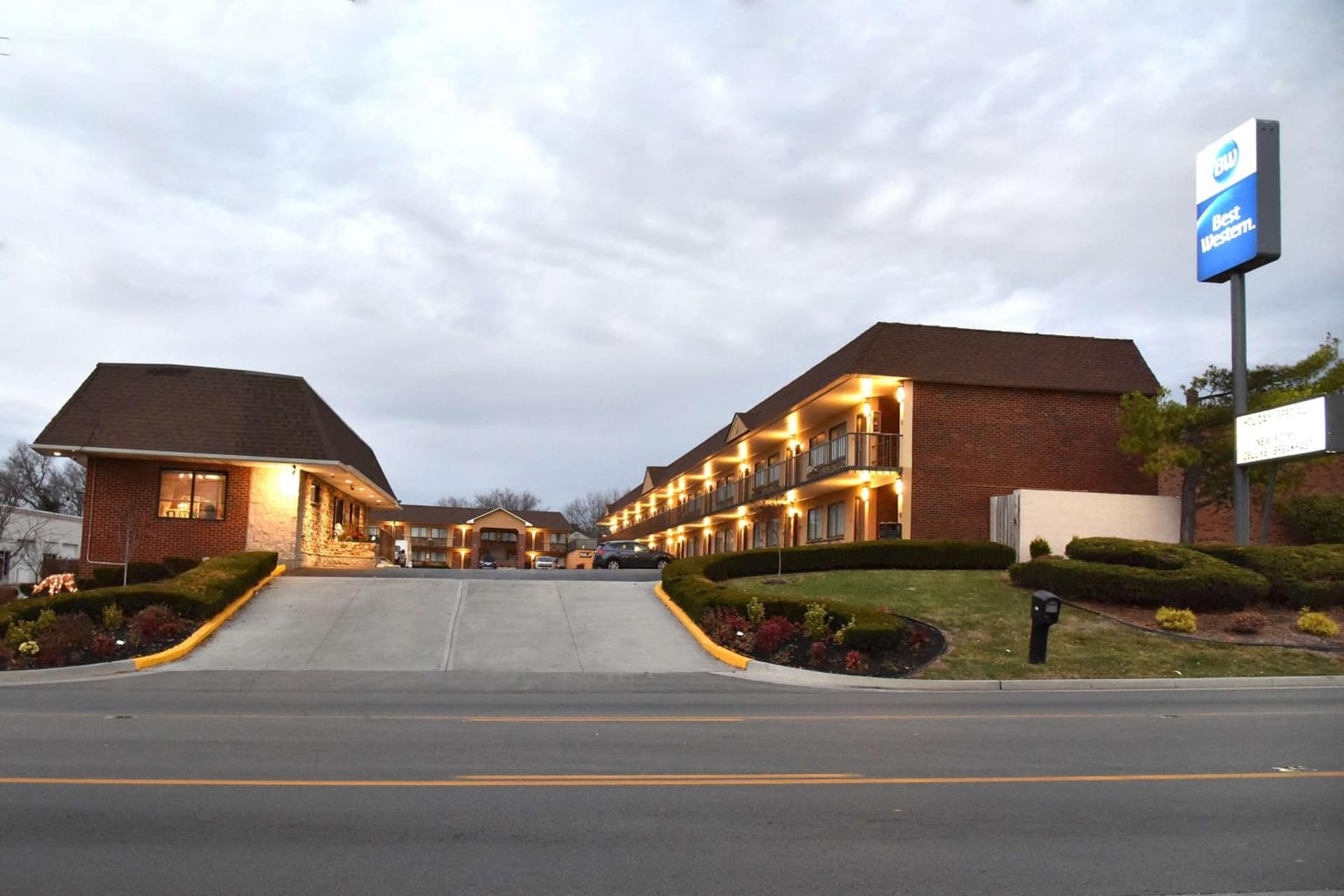 Best Western Winchester Hotel featured exterior or lobby in Winchester, KY — similar hotel