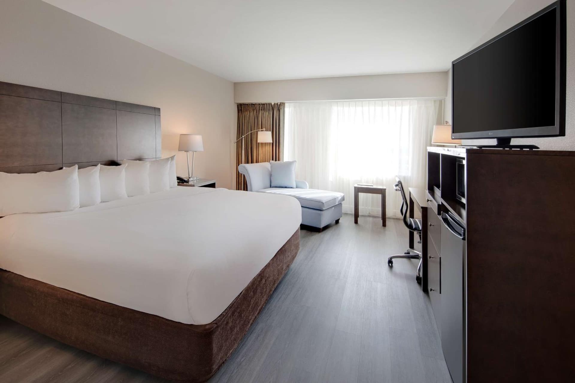 The Florida Hotel & Conference Center in the Florida Mall property views in Orlando, FL — gallery photo 3