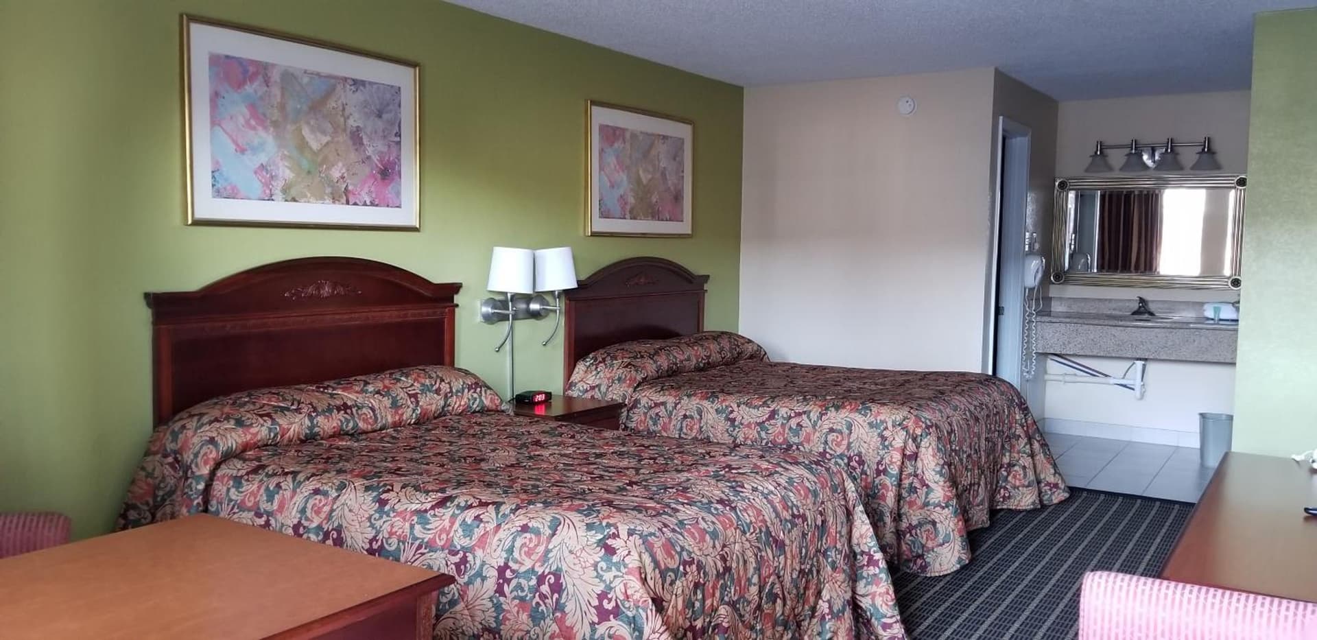 Newport News Inn property views in Newport News, VA — gallery photo 3