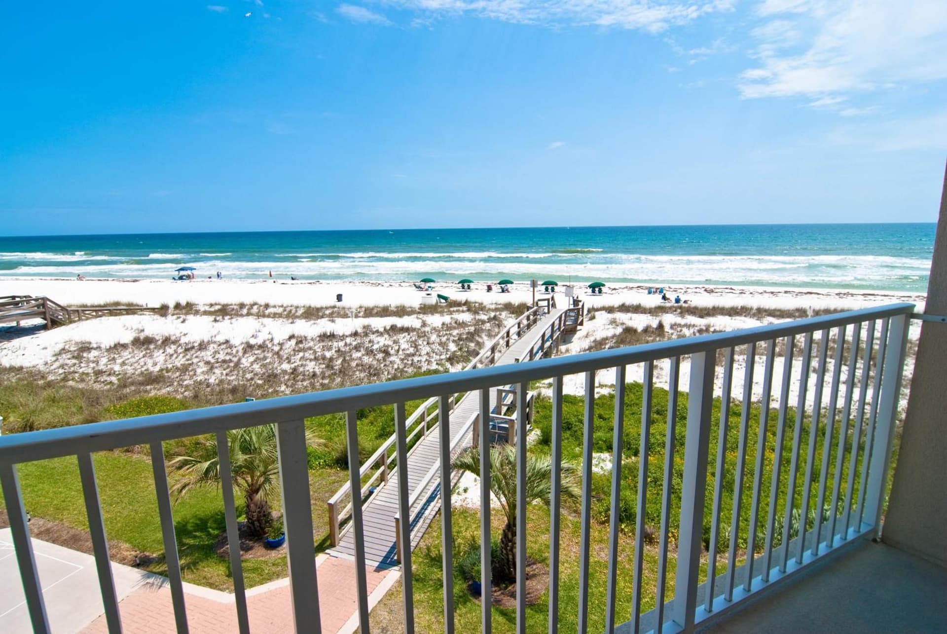 Best Gulf-Front Beach View in Destin! interior in Destin, FL — gallery photo 2