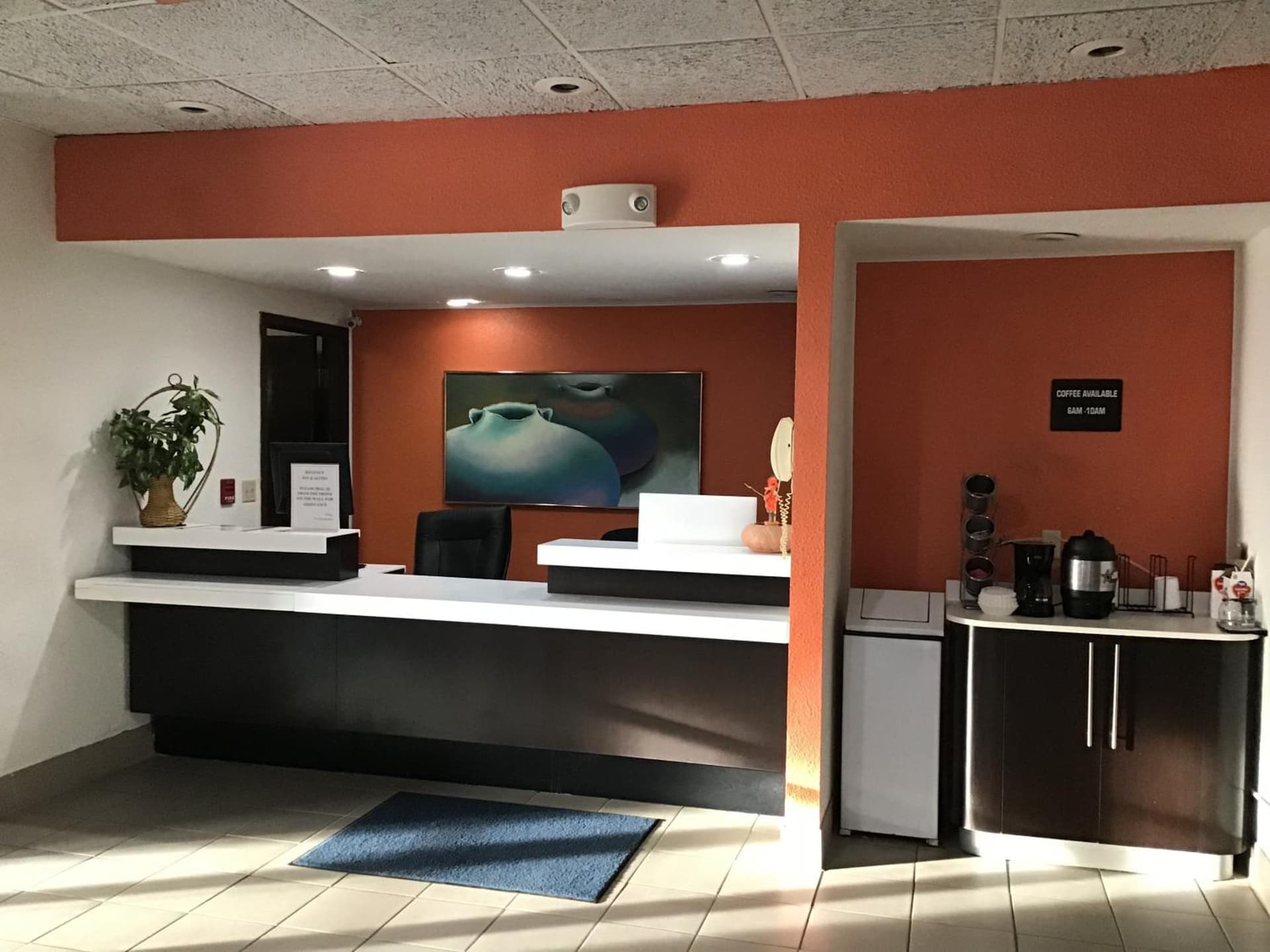 7 boutique hotel interior in Pratt, KS — gallery photo 2