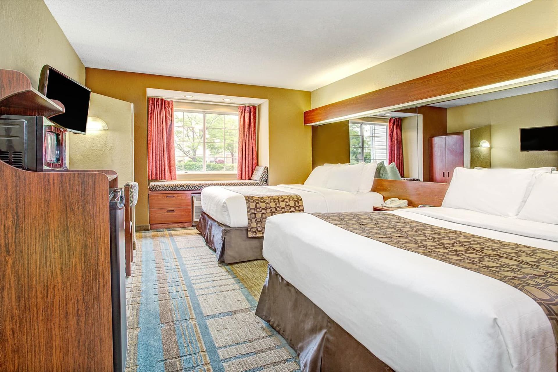 Microtel Inn & Suites by Wyndham Mason interior in Mason, OH — gallery photo 2