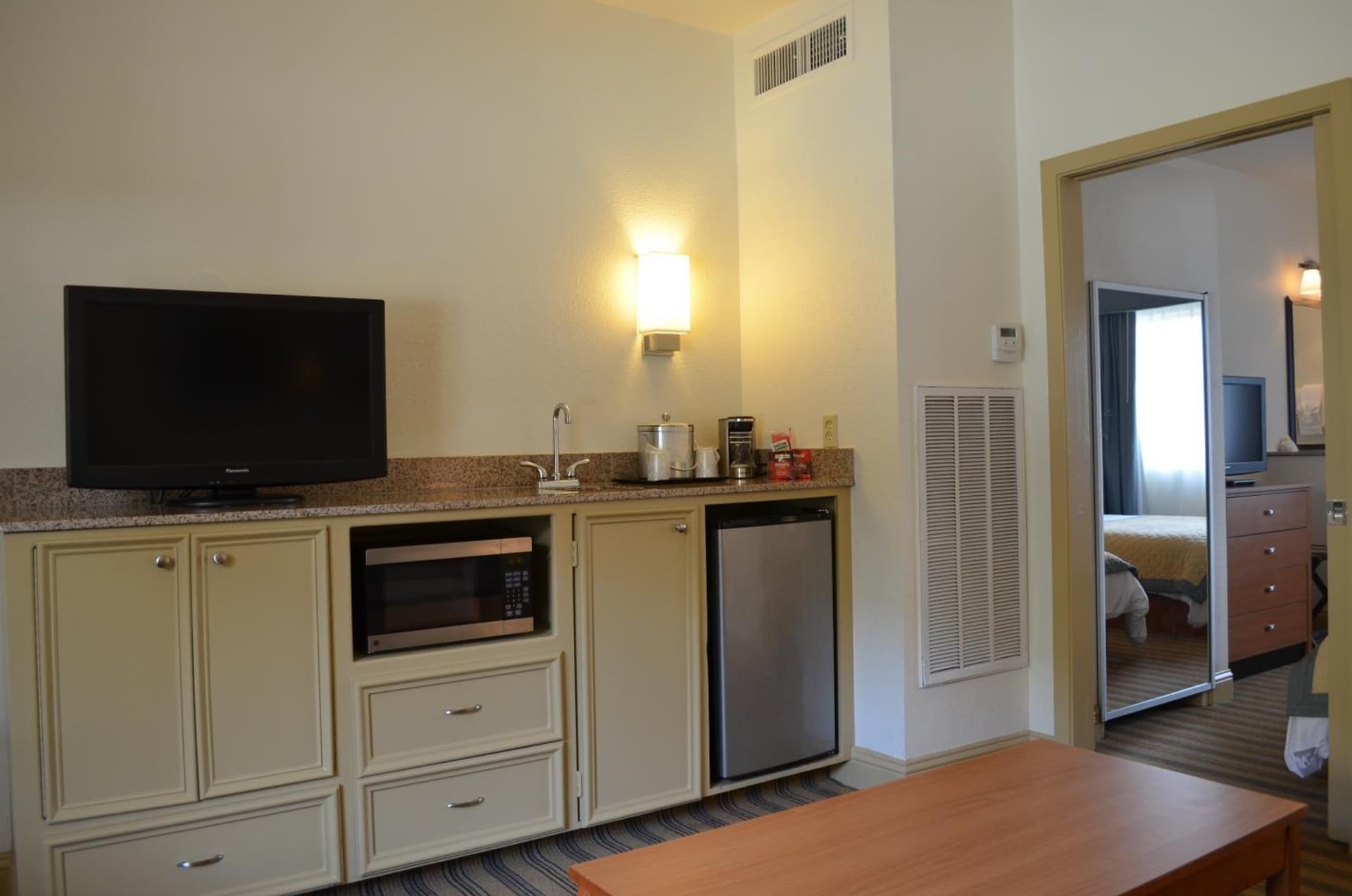 Comfort Suites Baton Rouge South I-10 gallery photo in Baton Rouge, LA — image 22