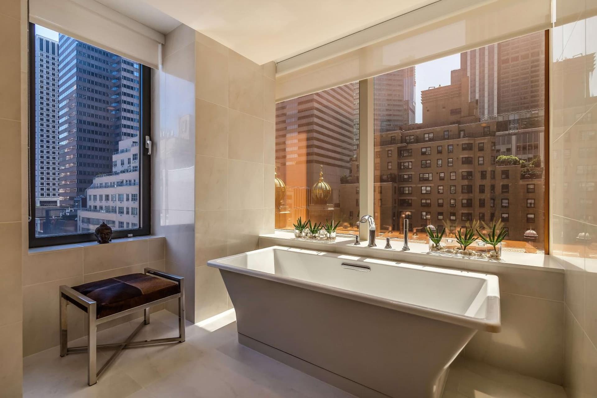 Concorde Hotel New York gallery photo in New York, NY — image 4