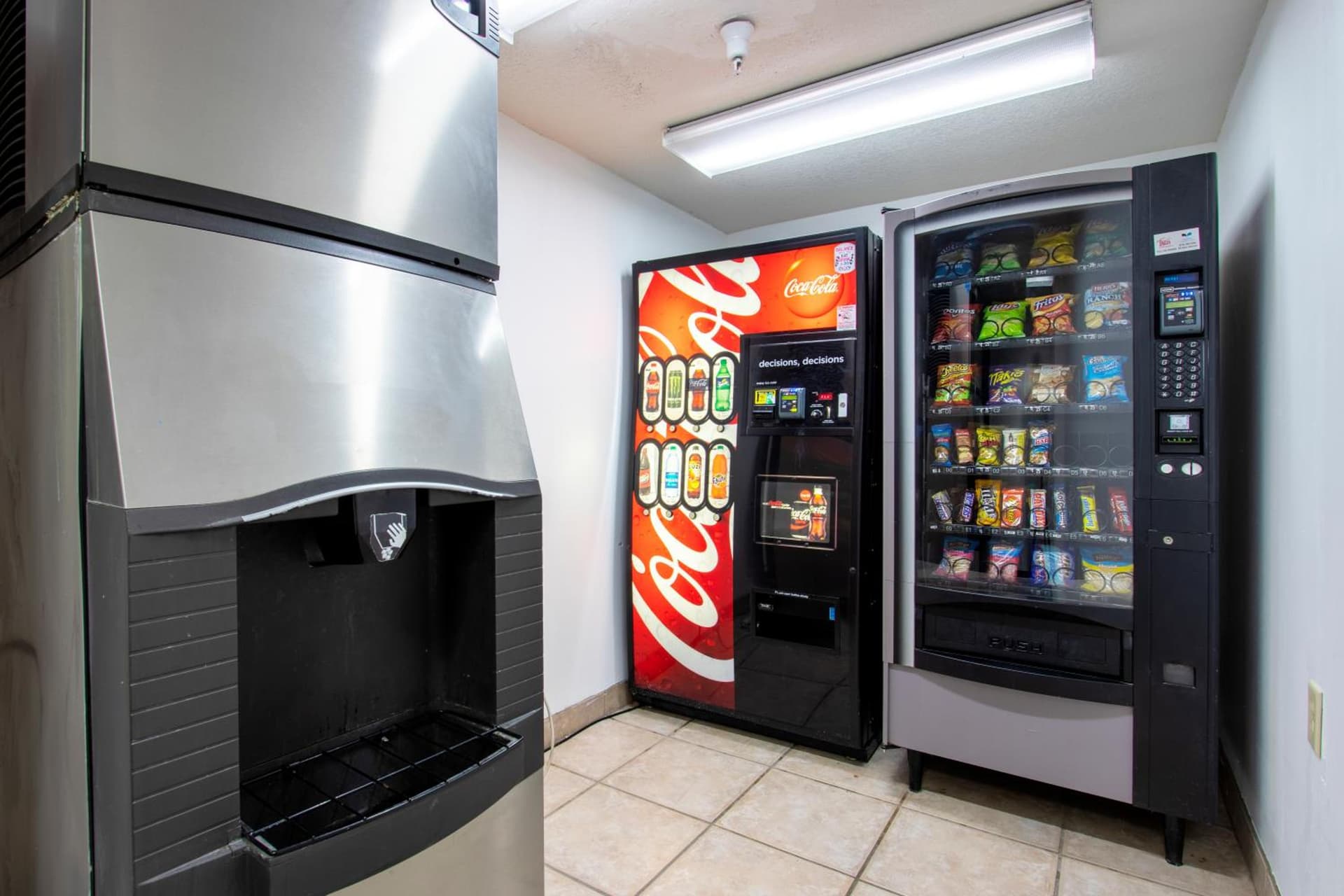 Motel 6-El Paso, TX - Southeast gallery photo in El Paso, TX — image 40