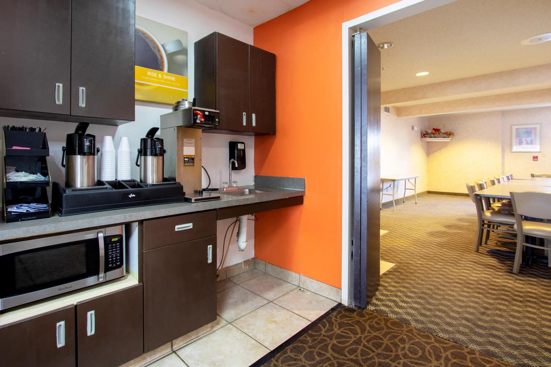 Motel 6-El Paso, TX - Southeast gallery photo in El Paso, TX — image 22