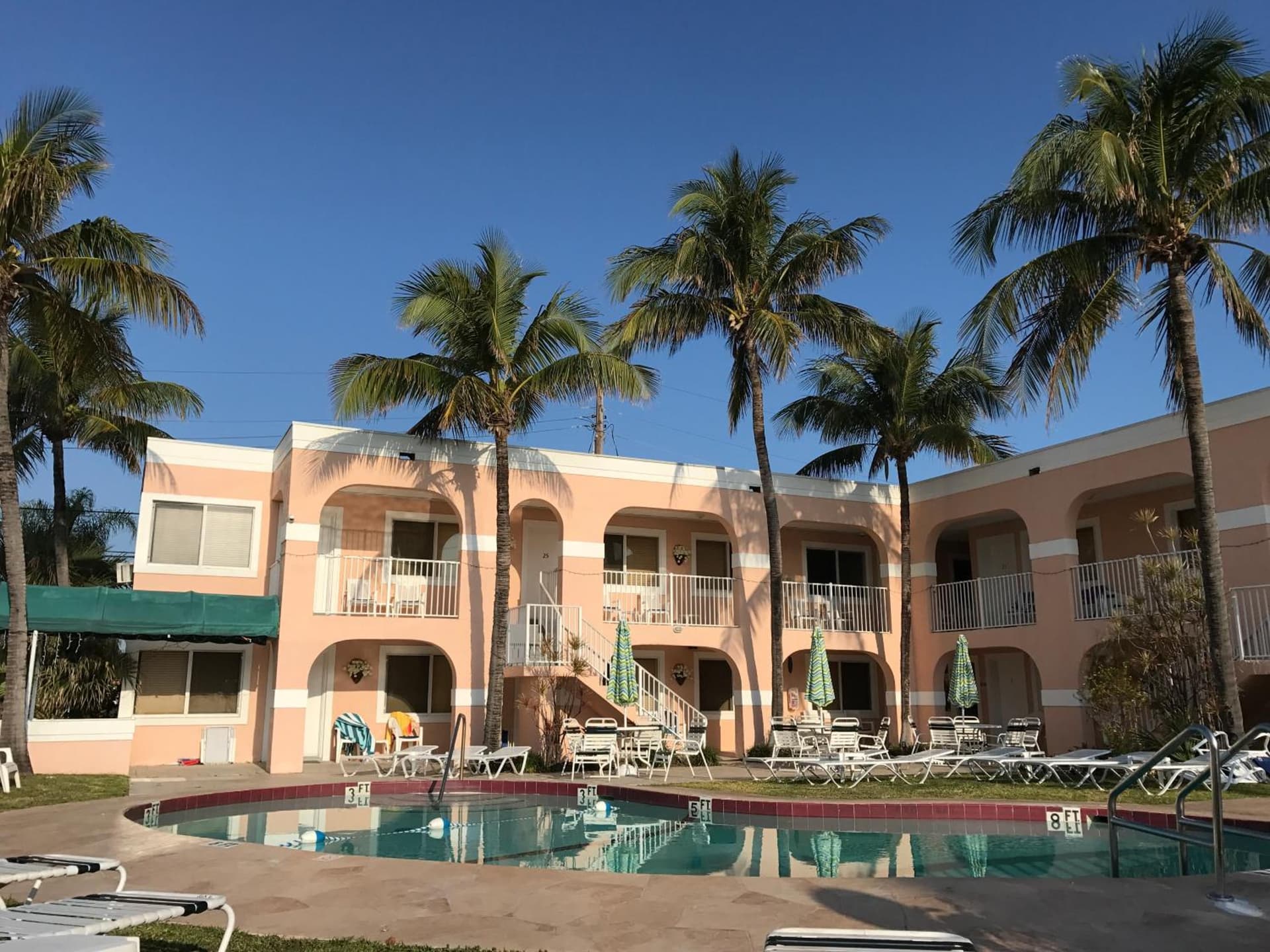 Coral Key Inn featured exterior or lobby in Fort Lauderdale, FL — similar hotel