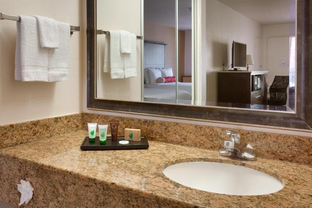 Cortona Inn and Suites Anaheim Resort gallery photo in Anaheim, CA — image 14