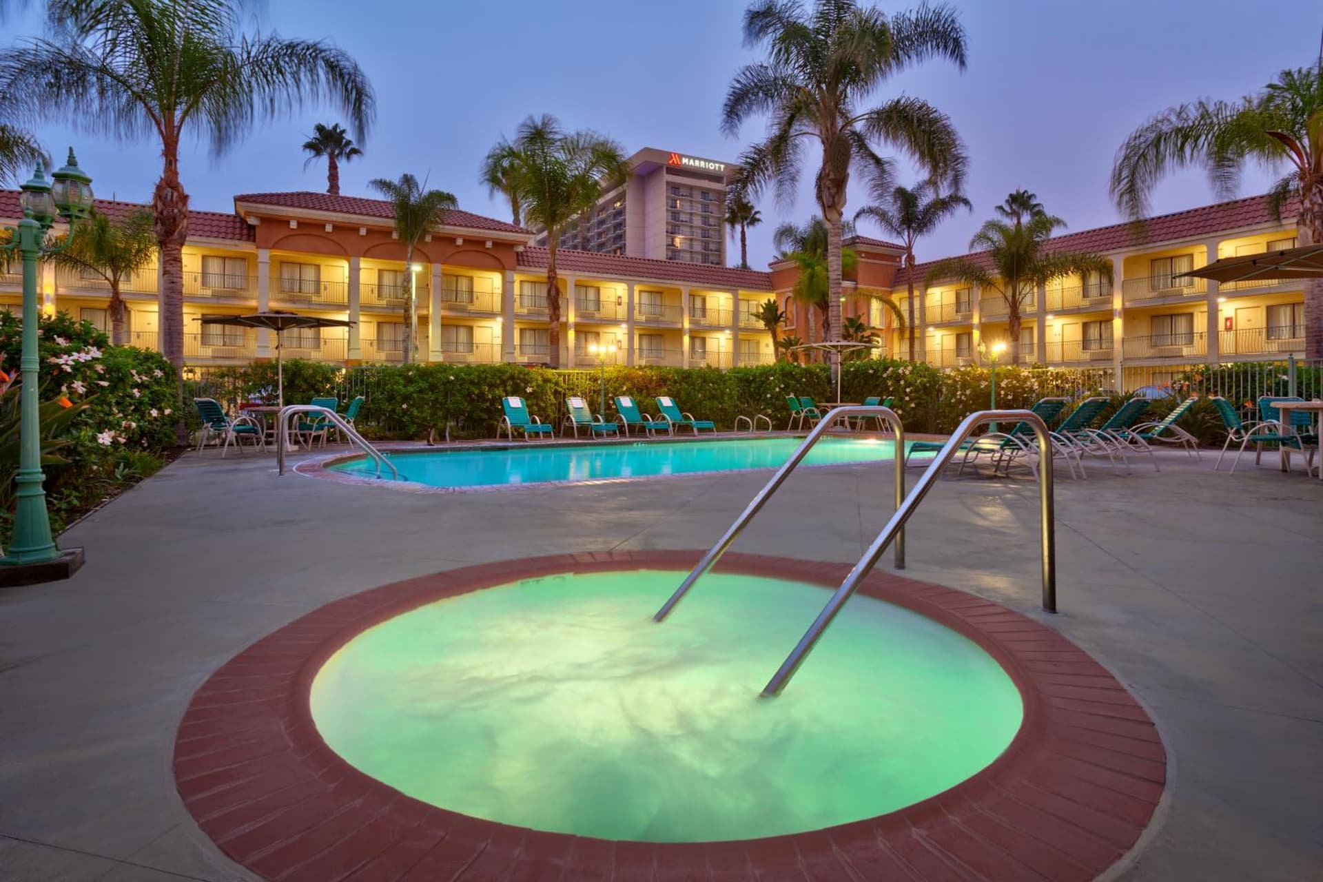 Cortona Inn and Suites Anaheim Resort gallery photo in Anaheim, CA — image 4