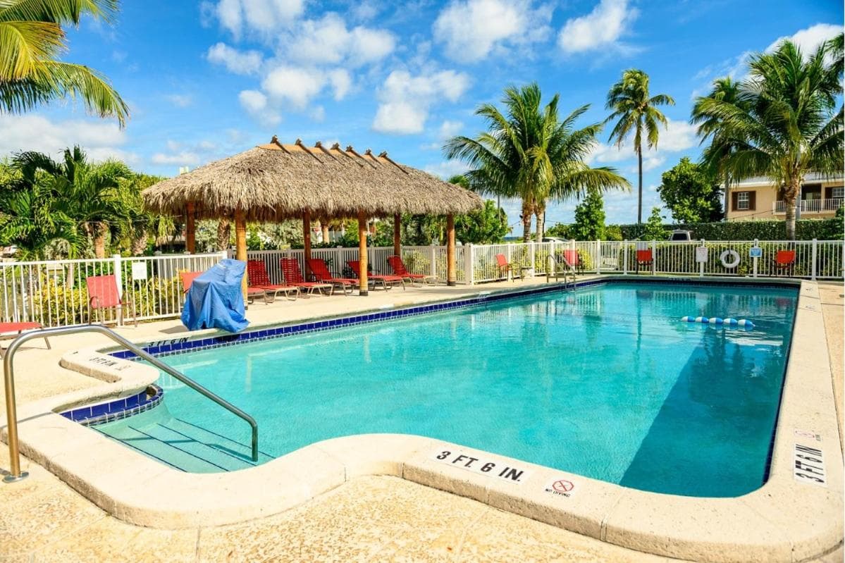 Oceans Beach Resort & Suites gallery photo in Pompano Beach, FL — image 58