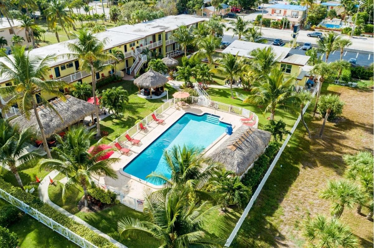 Oceans Beach Resort & Suites gallery photo in Pompano Beach, FL — image 68
