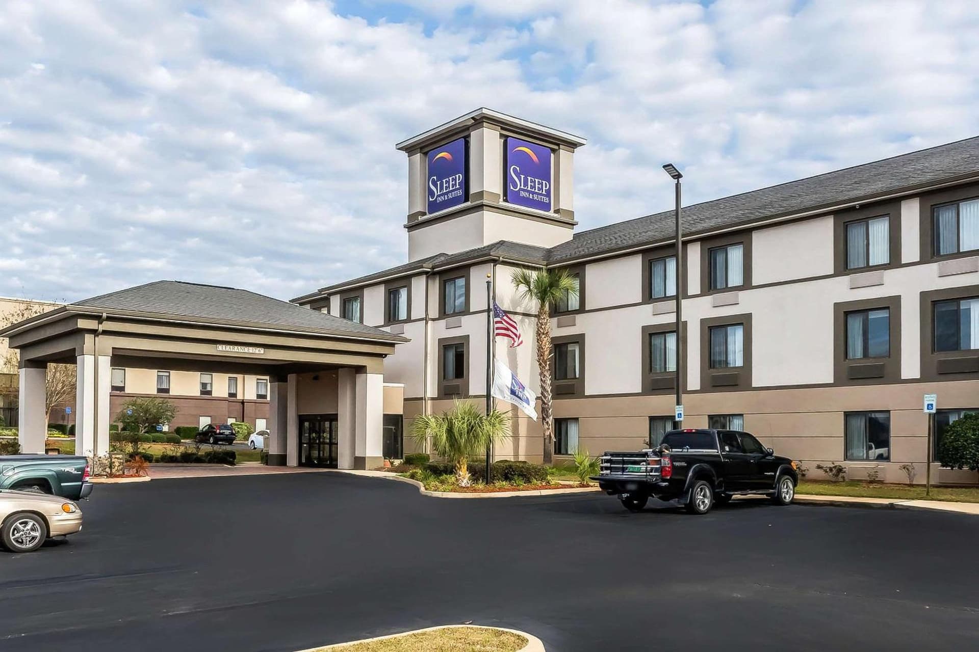 Sleep Inn & Suites Dothan North property views in Dothan, AL — gallery photo 3