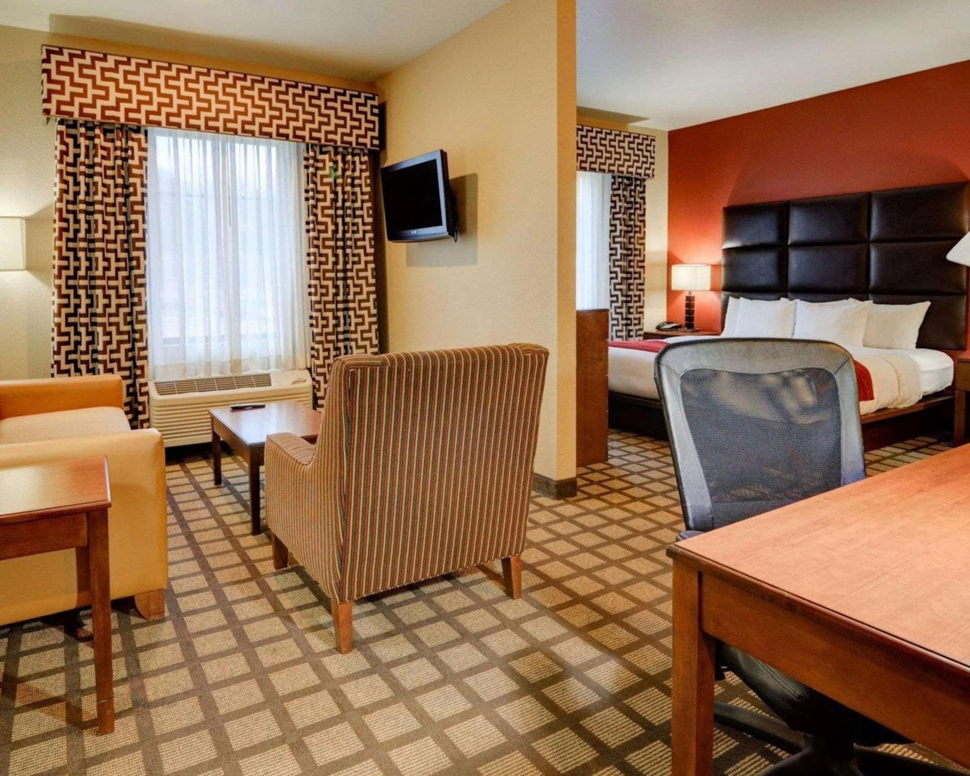 Comfort Inn & Suites Fort Smith I-540 gallery photo in Fort Smith, AR — image 5