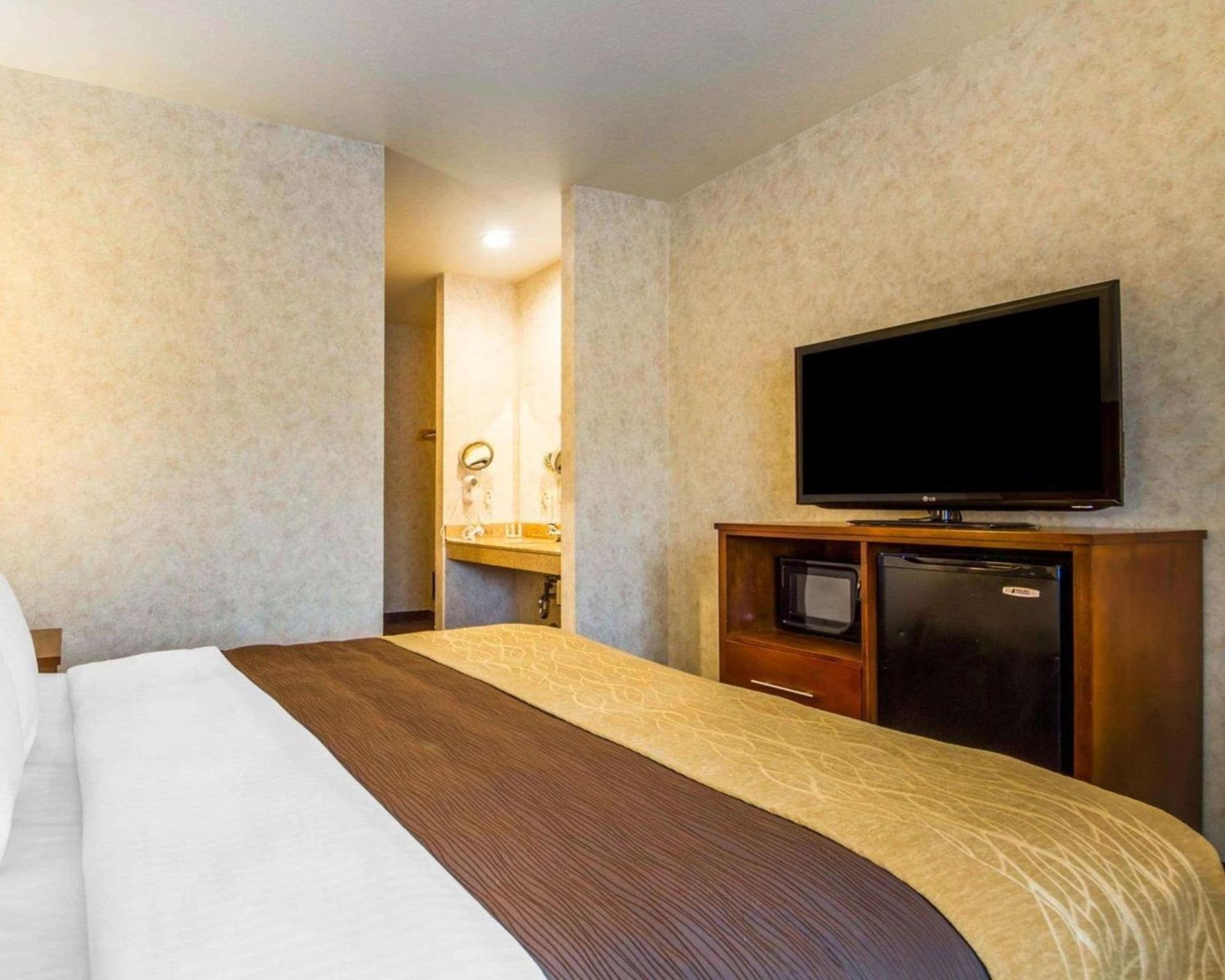 Comfort Inn Watsonville gallery photo in Watsonville, CA — image 7