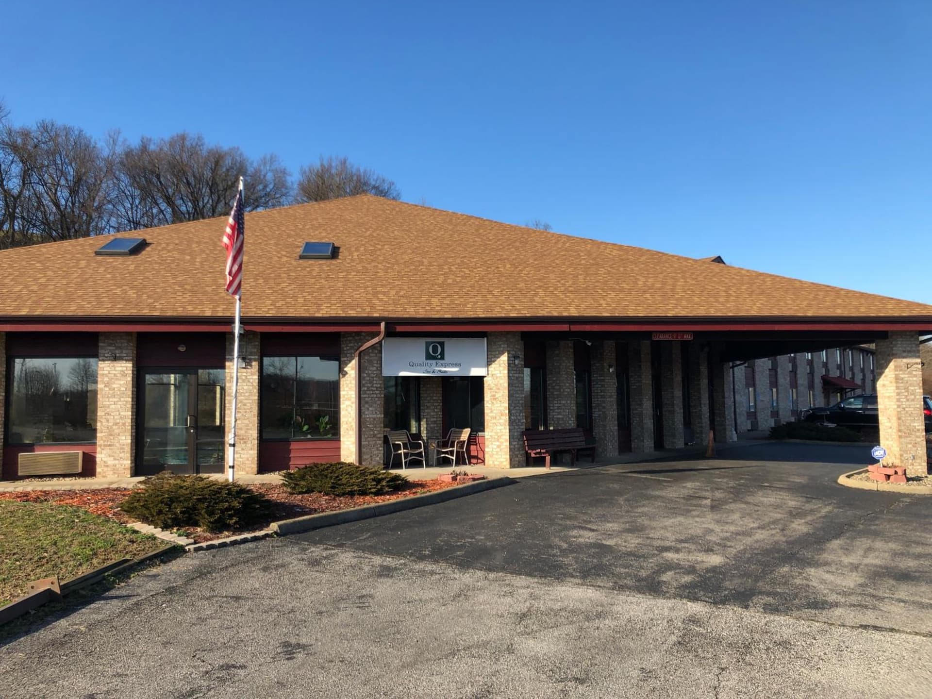 Quality Express Inn & Suites — hotel in Mineralwells, West Virginia