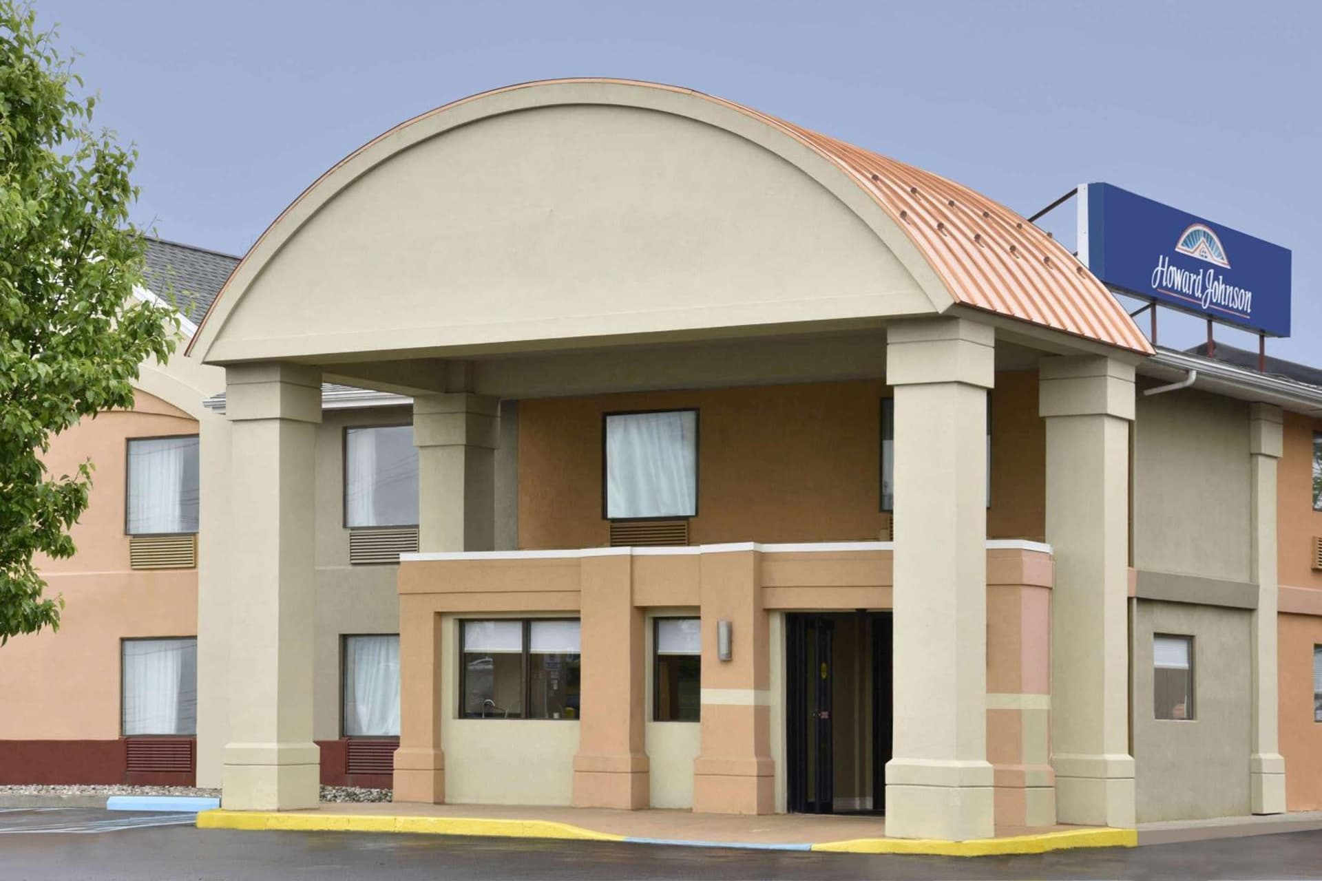 Howard Johnson by Wyndham Allentown/Dorney Hotel & Suites featured exterior or lobby in Allentown, PA — similar hotel