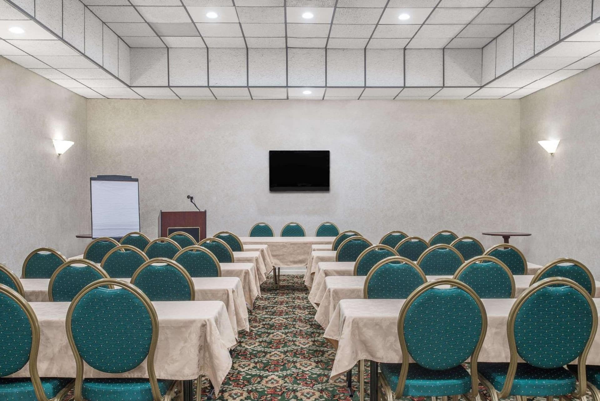 Howard Johnson by Wyndham Saugerties gallery photo in Saugerties, NY — image 37