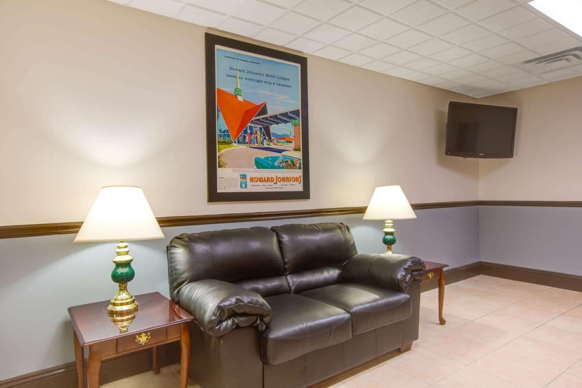 Howard Johnson by Wyndham Beckley property views in Beckley, WV — gallery photo 3
