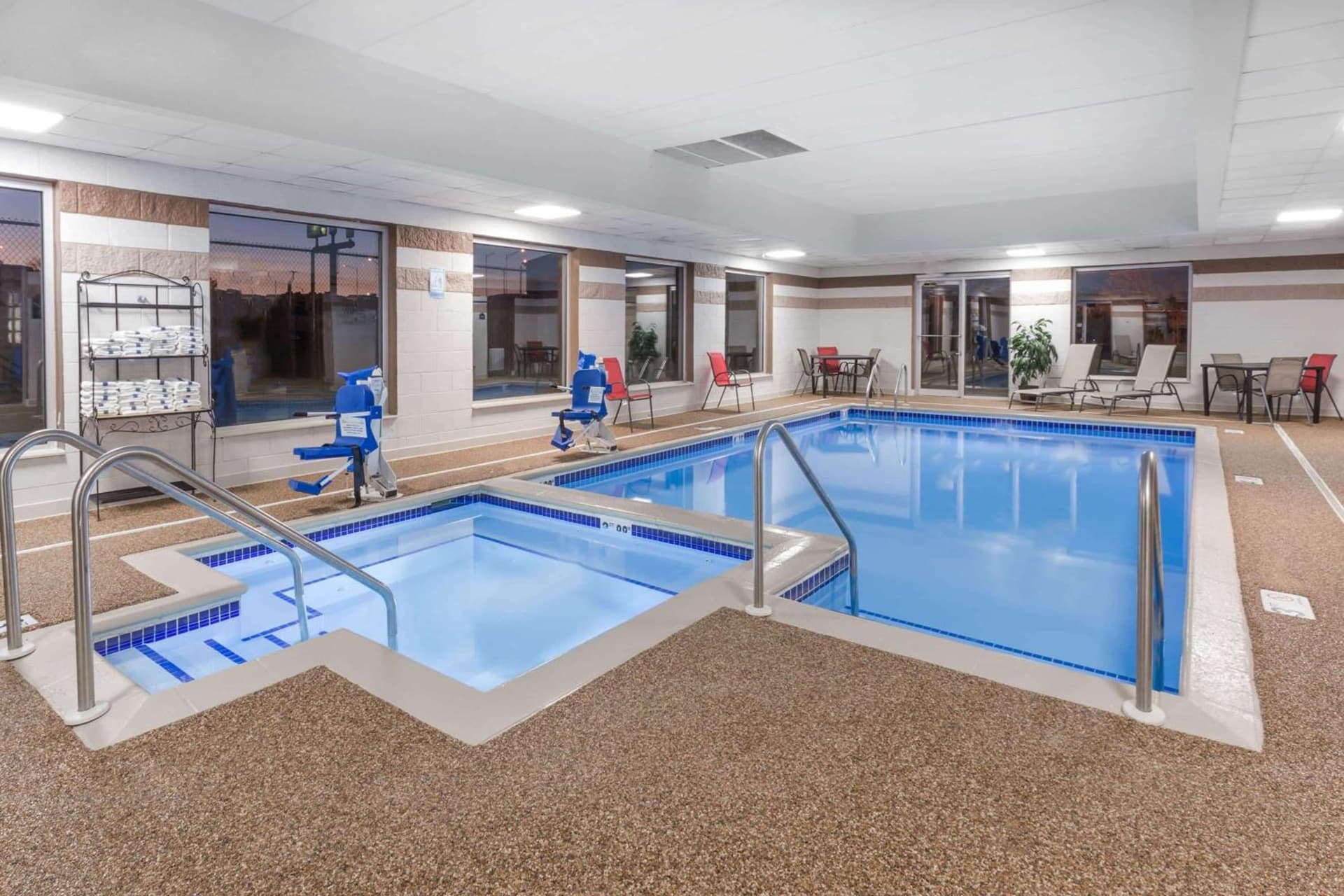 Wingate by Wyndham Joliet gallery photo in Joliet, IL — image 11