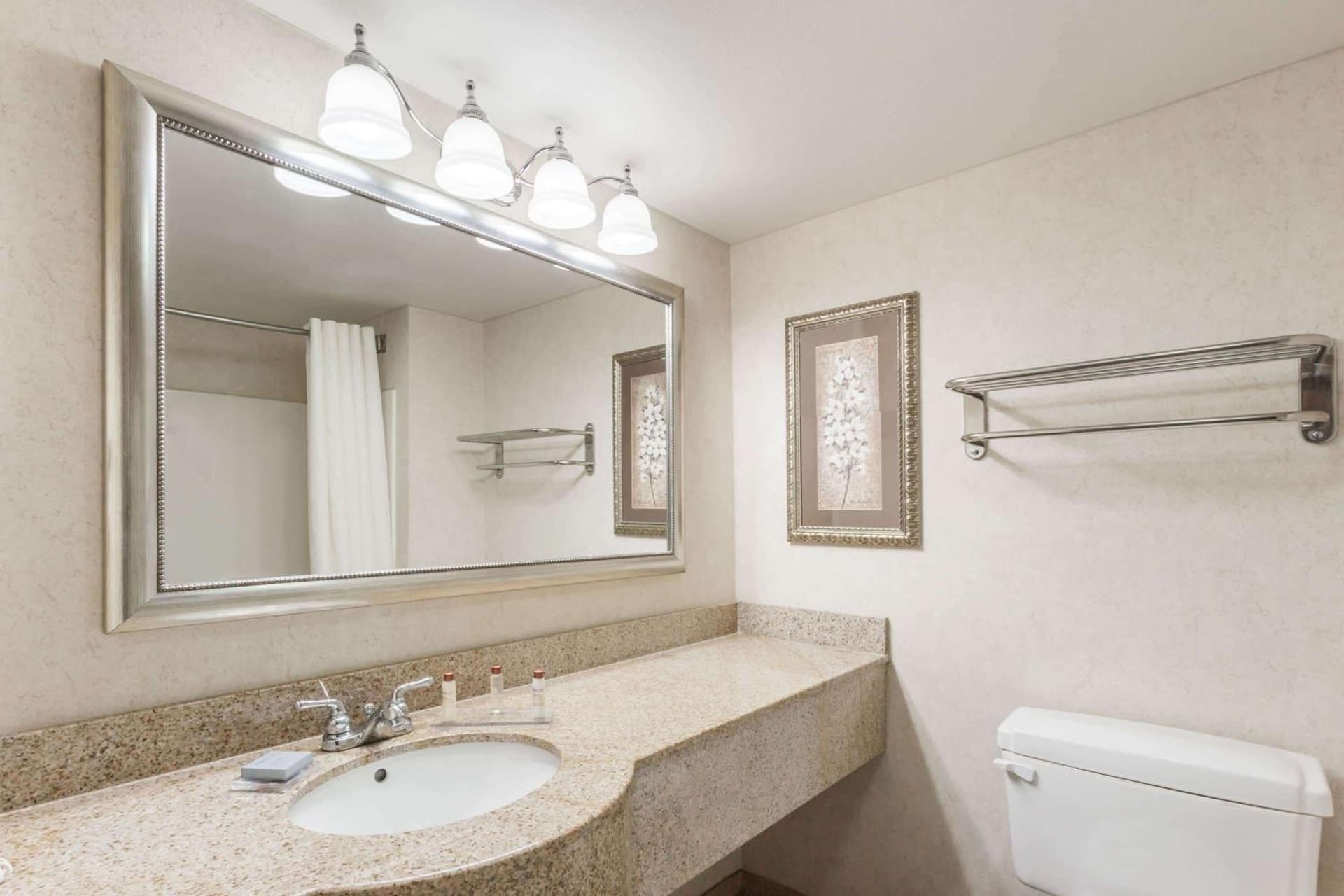 Wingate by Wyndham Joliet gallery photo in Joliet, IL — image 19