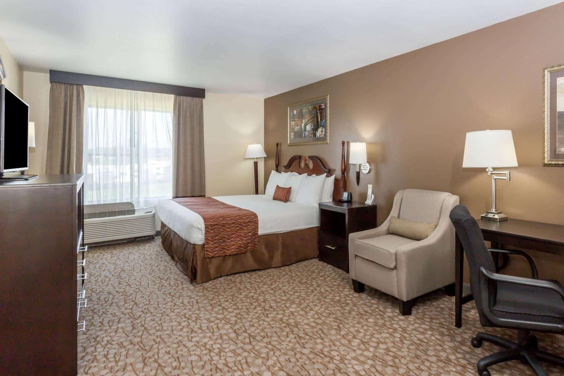Wingate by Wyndham Joliet property views in Joliet, IL — gallery photo 3