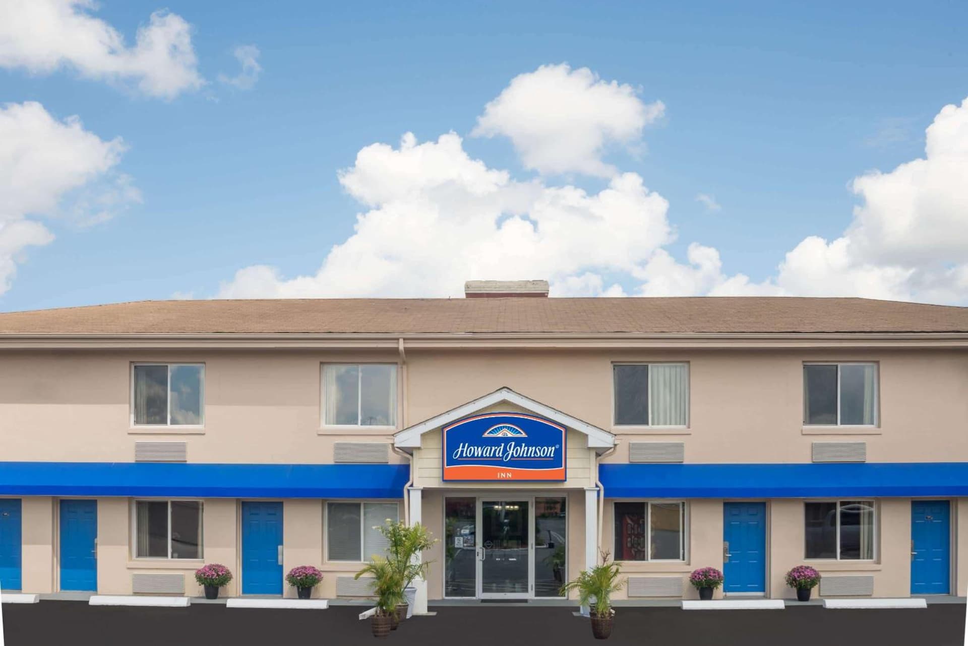 Howard Johnson by Wyndham Springfield featured exterior or lobby in Springfield, MA — similar hotel