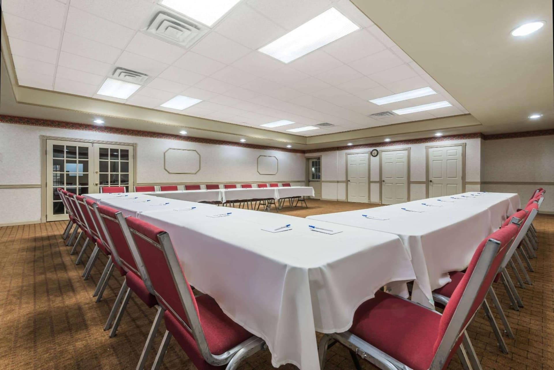 Howard Johnson by Wyndham Springfield gallery photo in Springfield, MA — image 10