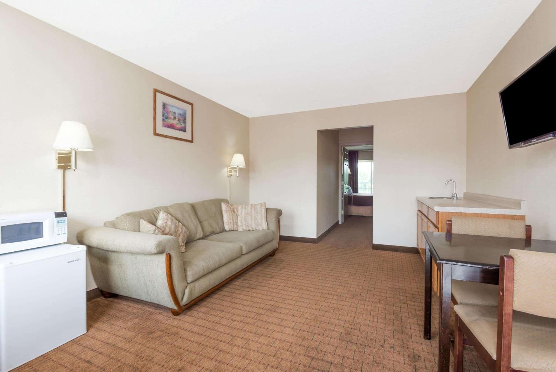 Howard Johnson by Wyndham Springfield gallery photo in Springfield, MA — image 11