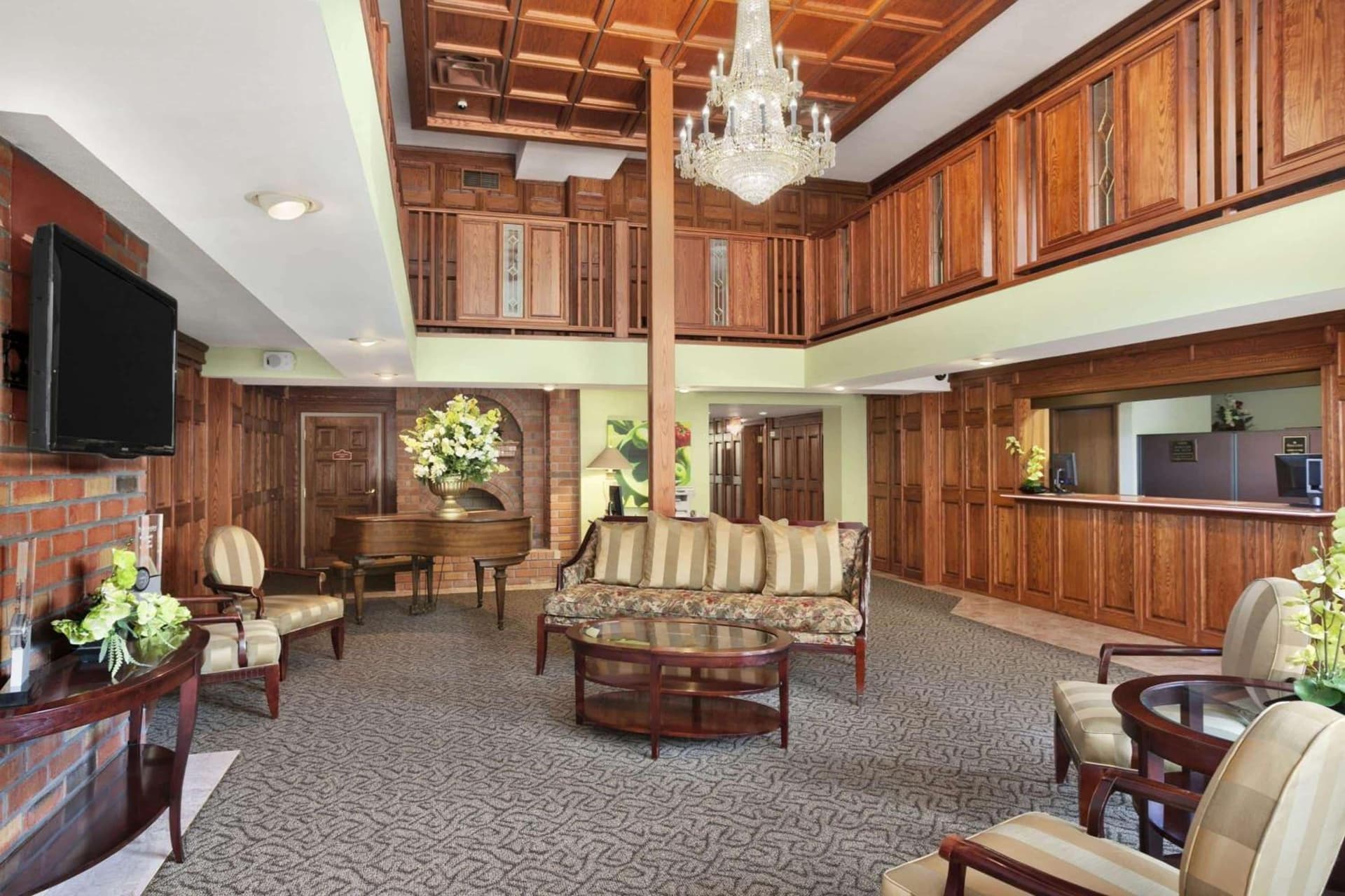 Ramada by Wyndham Saginaw Hotel & Suites gallery photo in Saginaw, MI — image 16