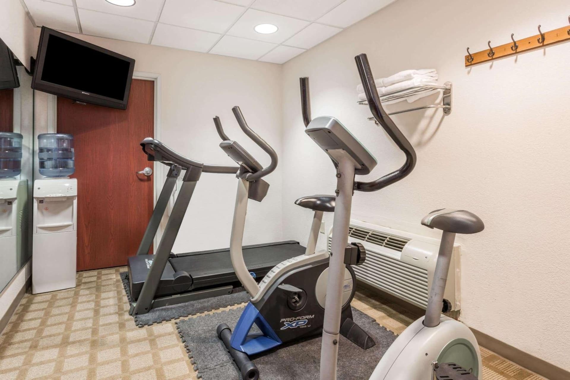 Ramada by Wyndham Panama City gallery photo in Panama City, FL — image 34