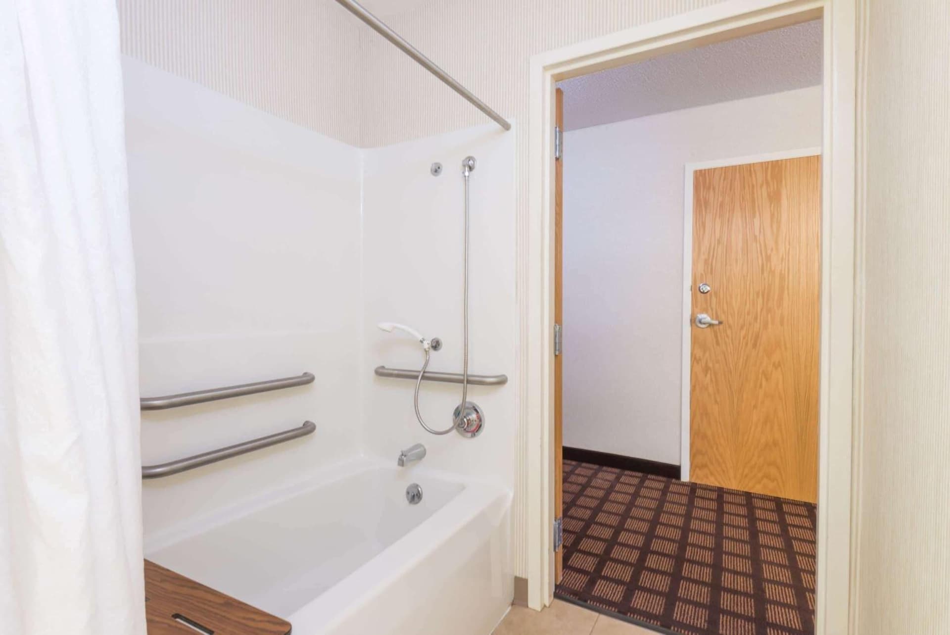 Microtel Inn & Suites by Wyndham Uncasville Casino Area gallery photo in Uncasville, CT — image 14