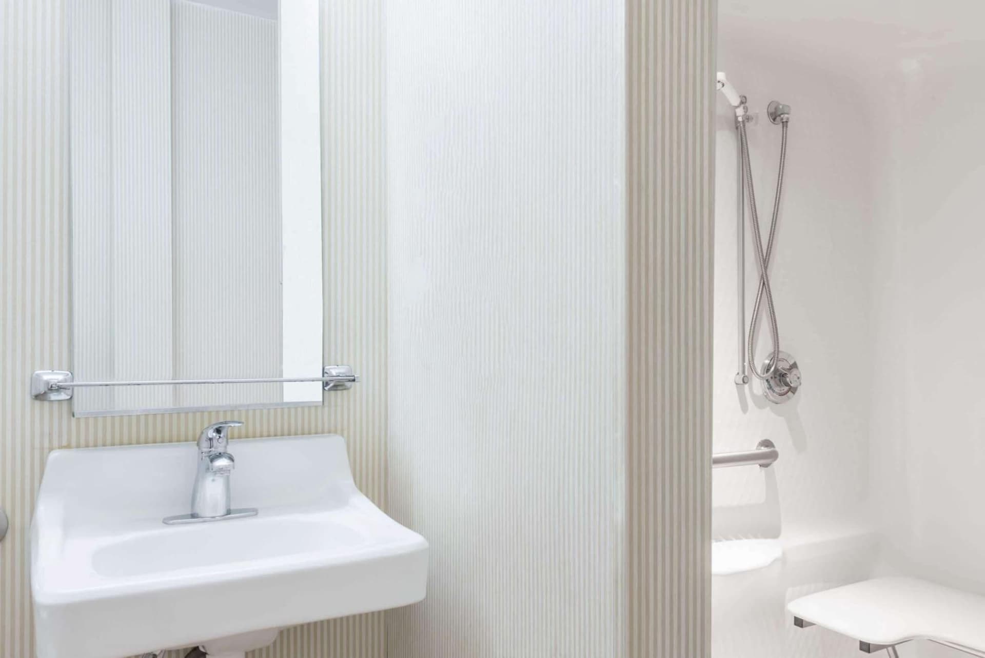 Microtel Inn & Suites by Wyndham Uncasville Casino Area gallery photo in Uncasville, CT — image 11