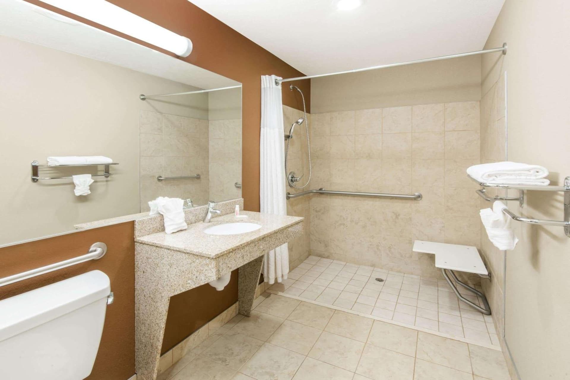 Microtel Inn and Suites North Canton gallery photo in North Canton, OH — image 22