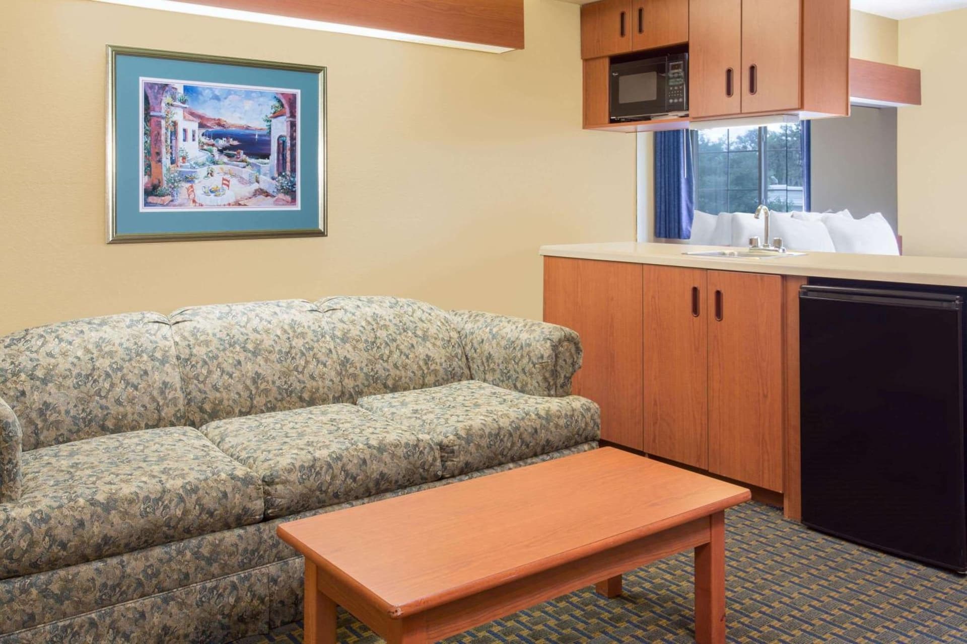 Microtel Inn & Suites Leesburg gallery photo in Silver Lake, FL — image 5