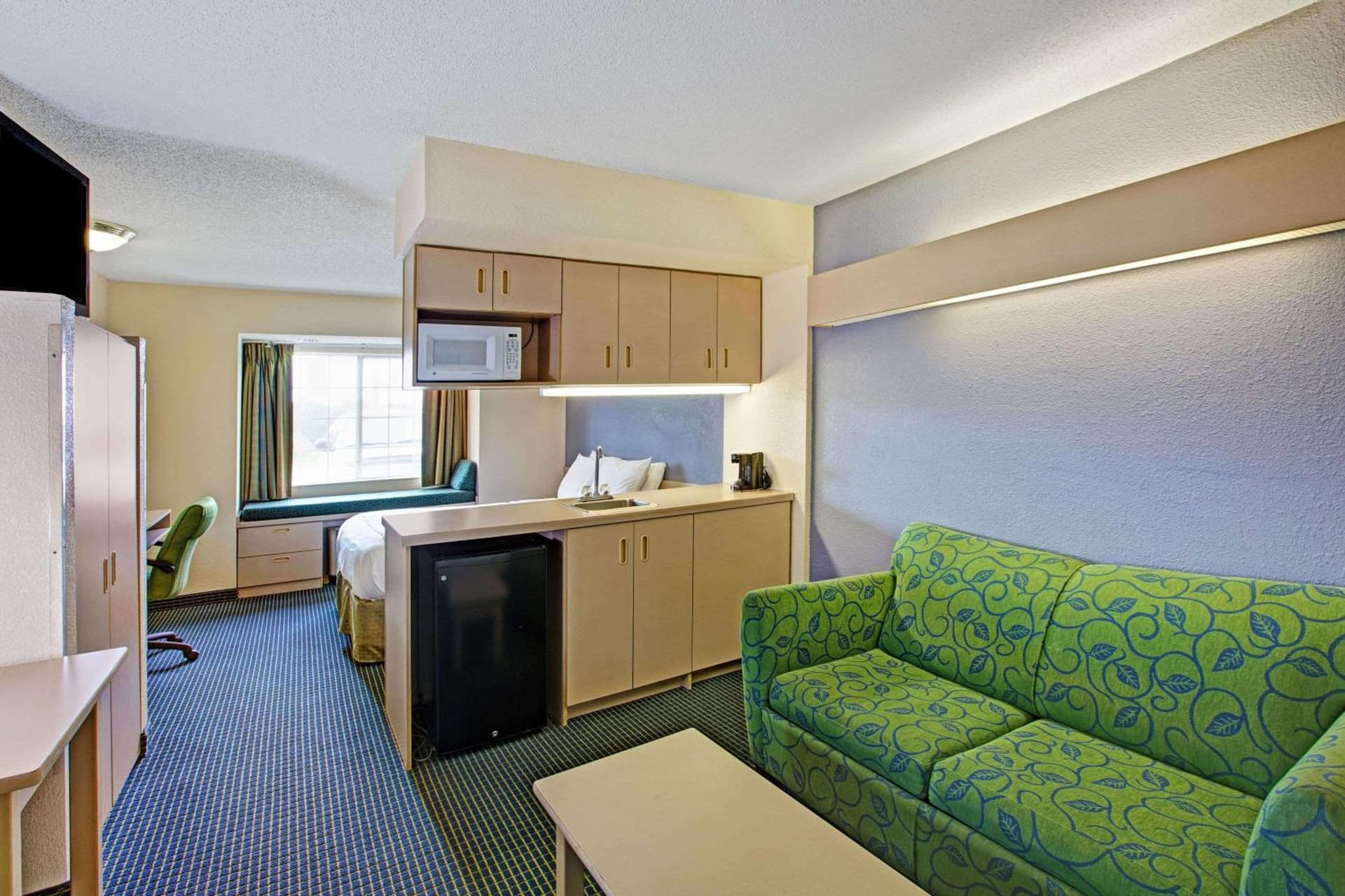 Microtel Inn & Suites by Wyndham Statesville gallery photo in Statesville, NC — image 8