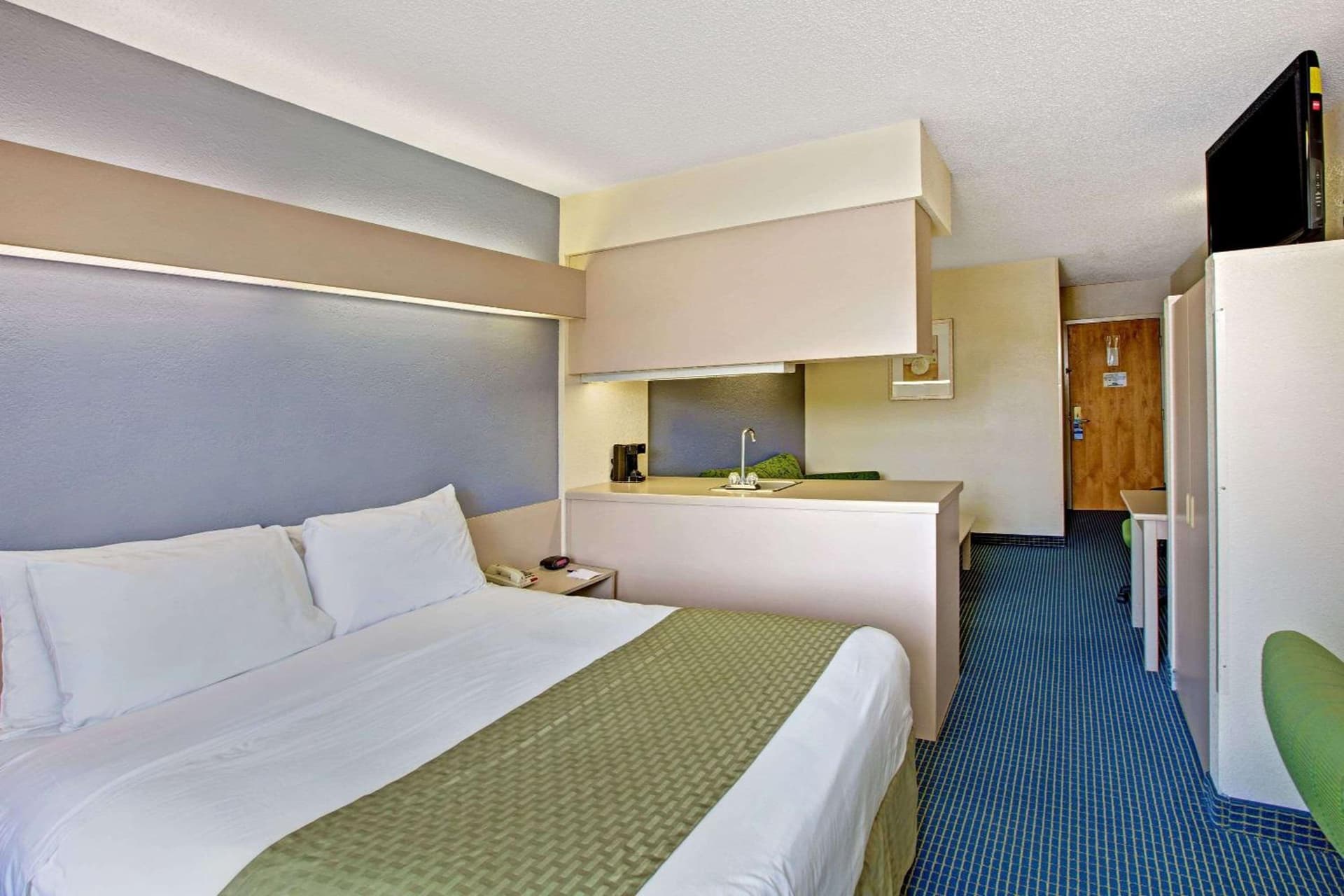 Microtel Inn & Suites by Wyndham Statesville interior in Statesville, NC — gallery photo 2