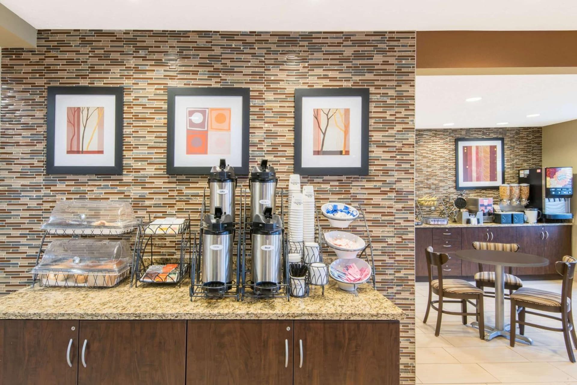 Microtel Inn and Suites North Canton gallery photo in North Canton, OH — image 9