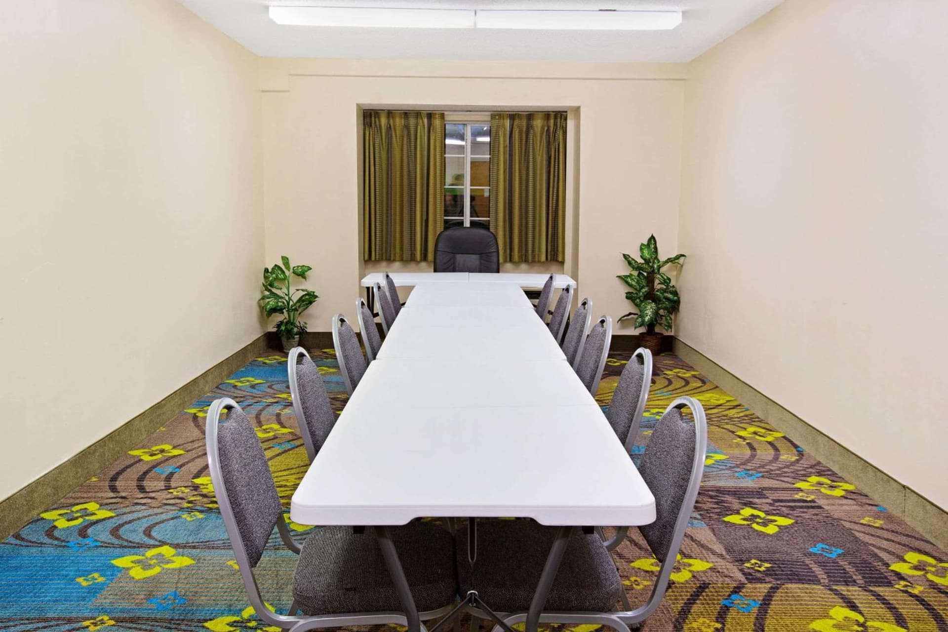 Microtel Inn & Suites by Wyndham Statesville gallery photo in Statesville, NC — image 11