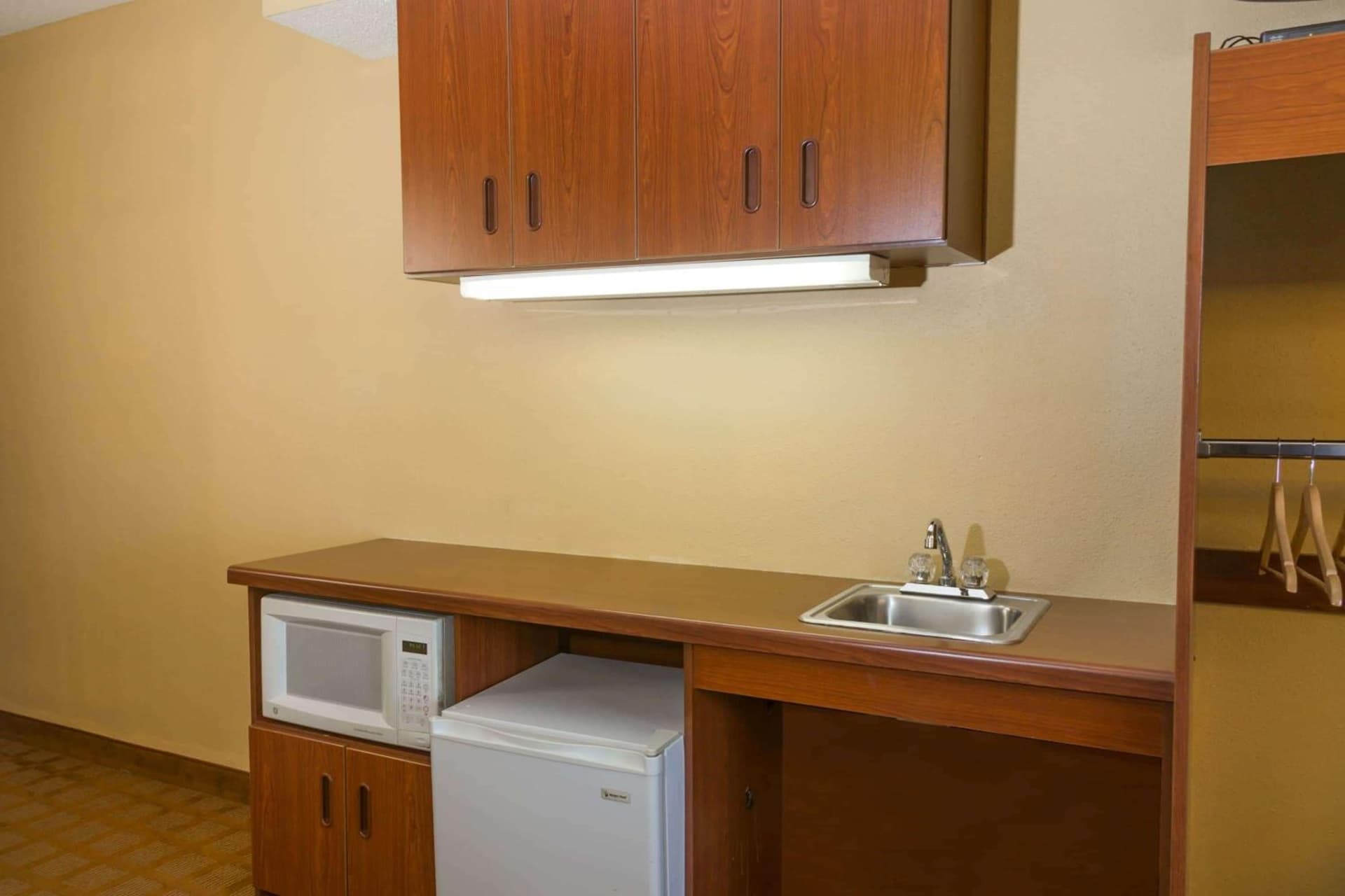 Microtel Inn & Suites by Wyndham Hillsborough gallery photo in Hillsborough, NC — image 22