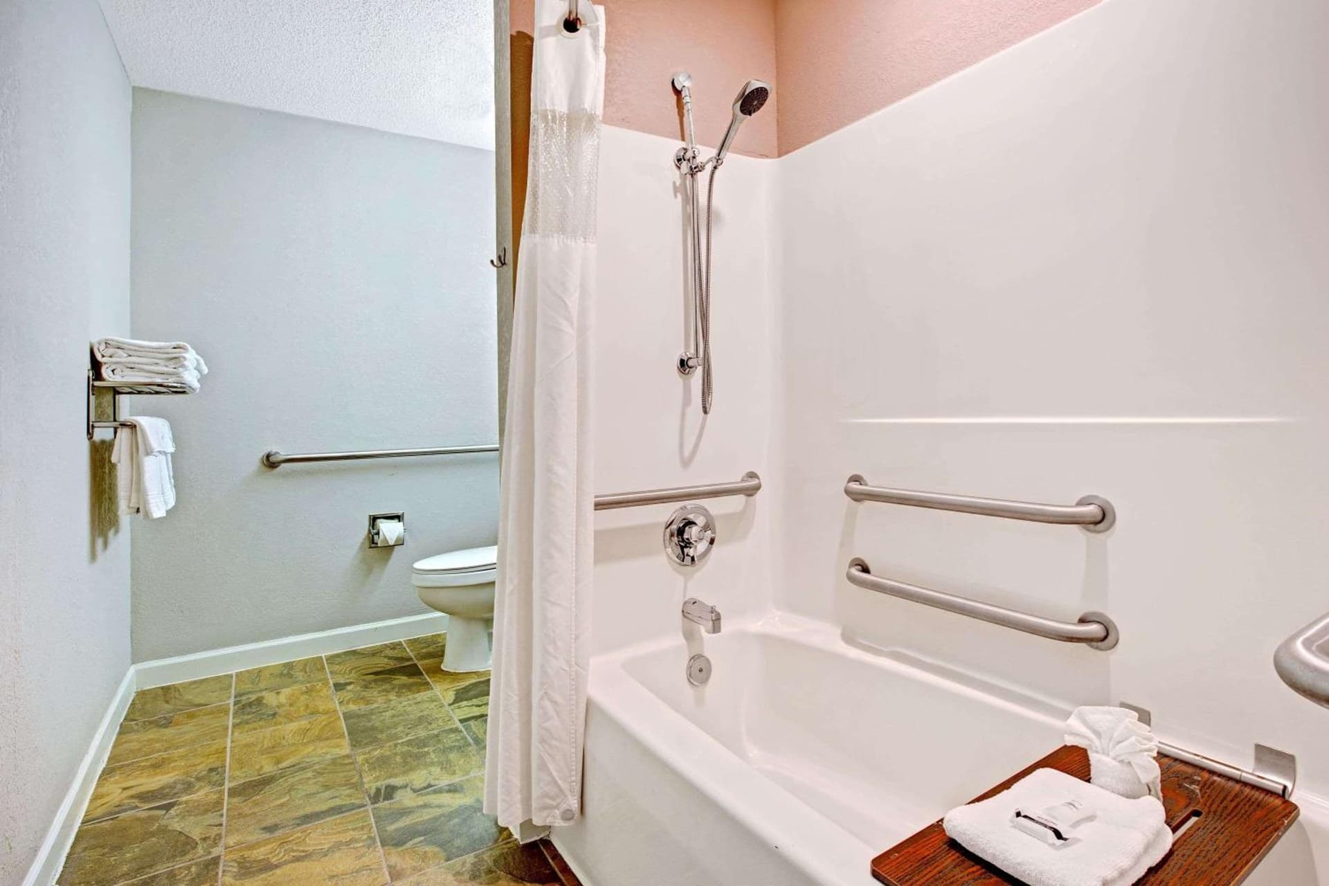 Microtel Inn & Suites by Wyndham Statesville gallery photo in Statesville, NC — image 14