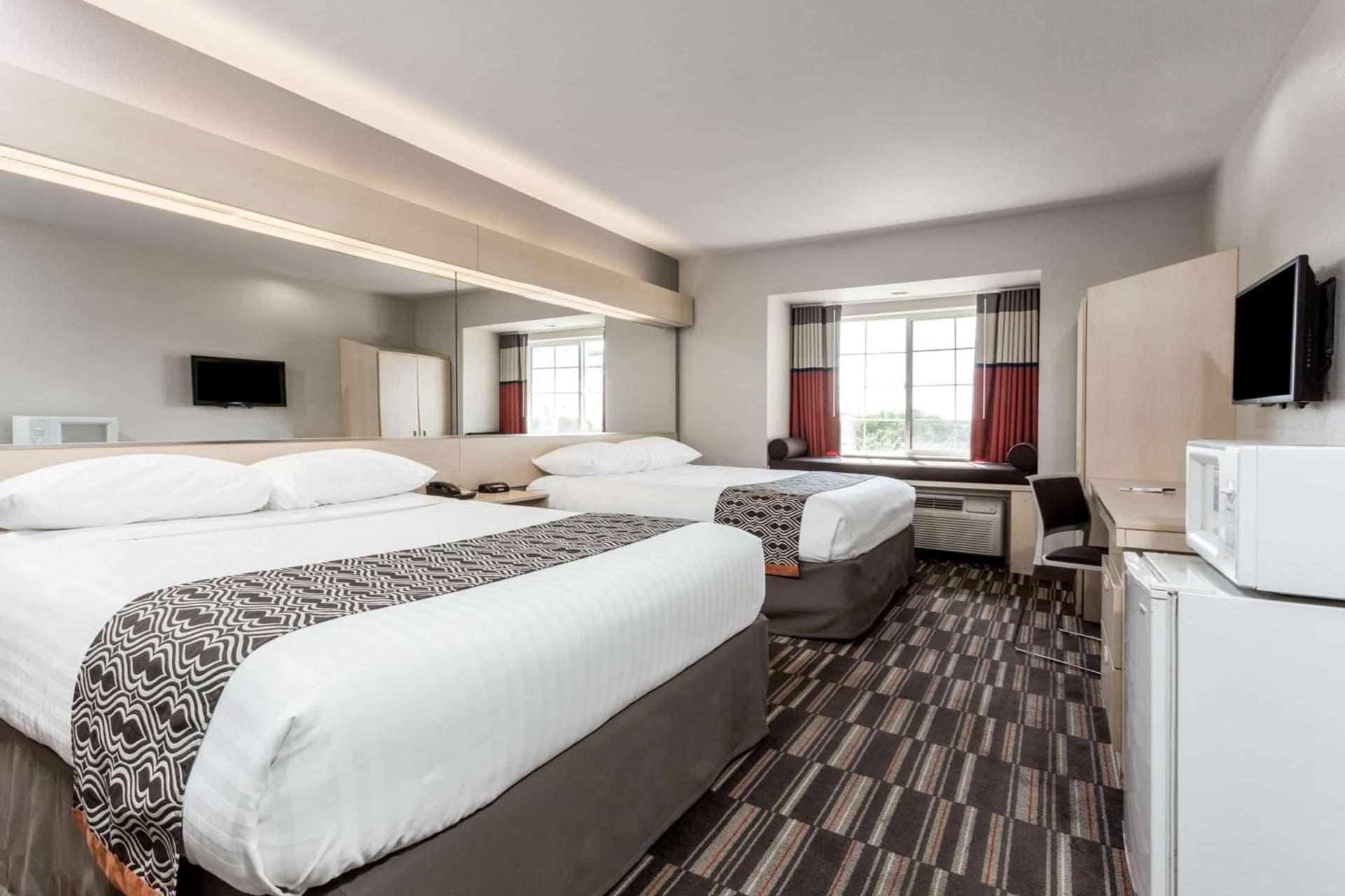 Microtel Inn & Suites Modesto gallery photo in Ceres, CA — image 15