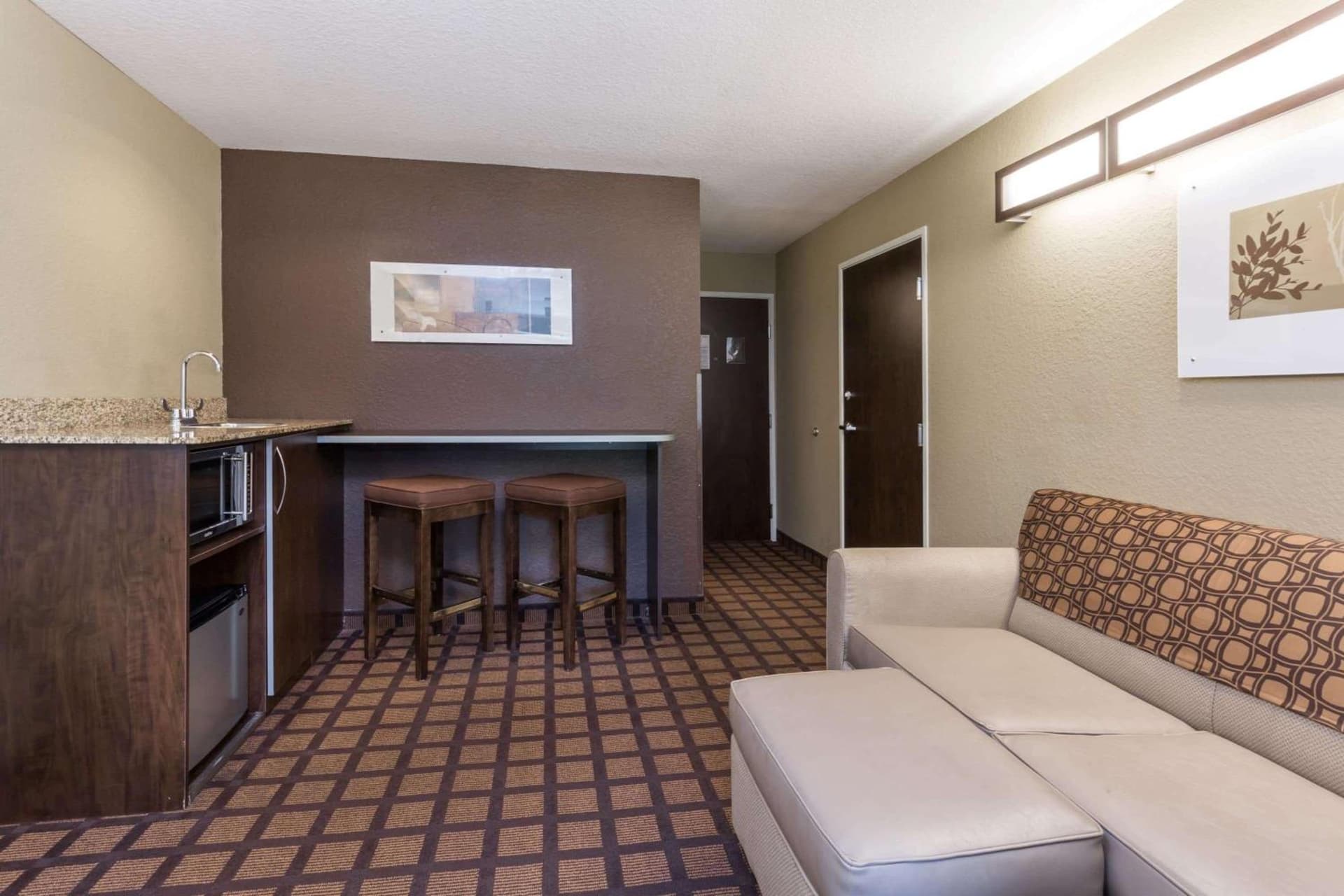 Microtel Inn & Suites by Wyndham Jacksonville Airport gallery photo in Jacksonville, FL — image 26