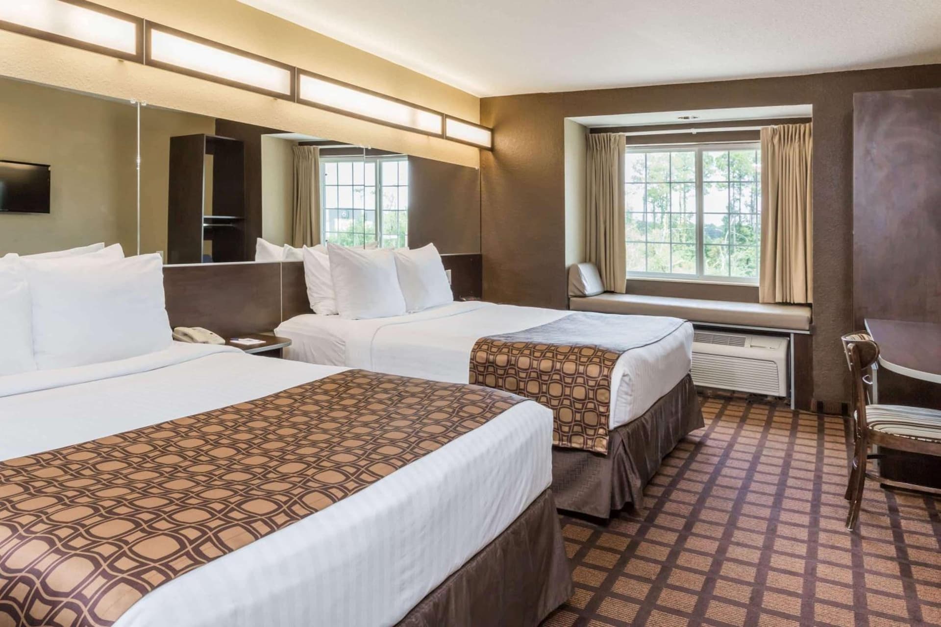 Microtel Inn & Suites by Wyndham Jacksonville Airport gallery photo in Jacksonville, FL — image 28