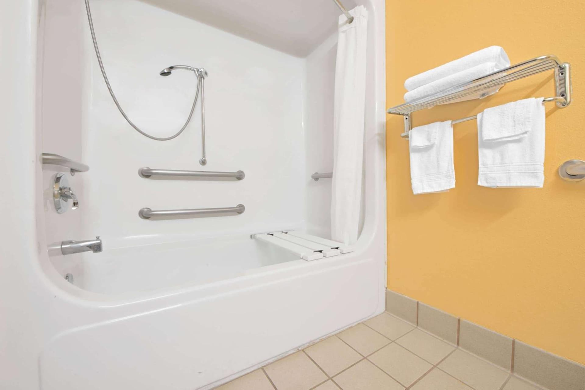 Microtel Inn & Suites by Wyndham Amarillo gallery photo in Amarillo, TX — image 16