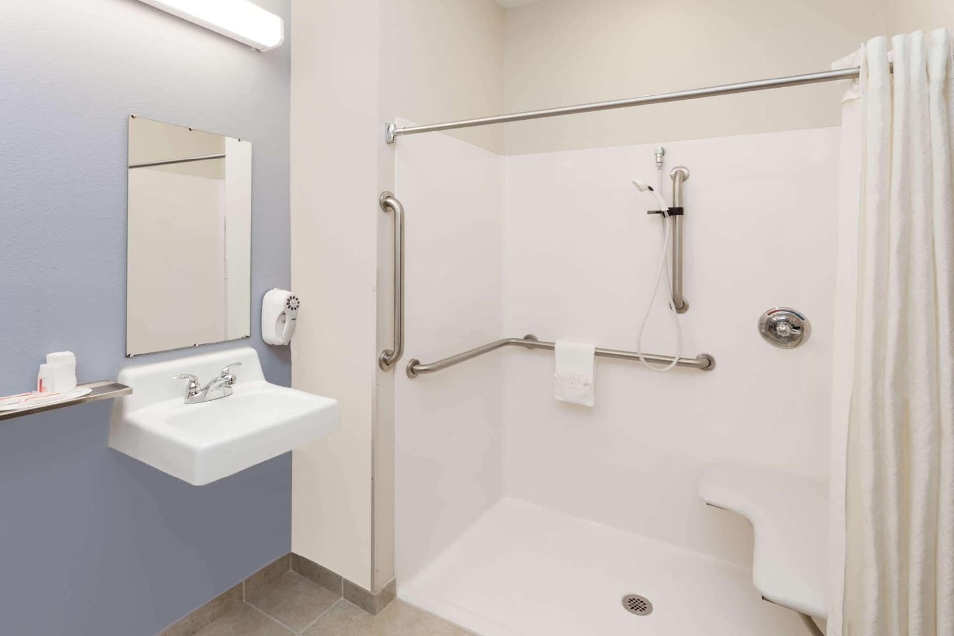 Microtel Inn and Suites Elkhart interior in Elkhart, IN — gallery photo 2