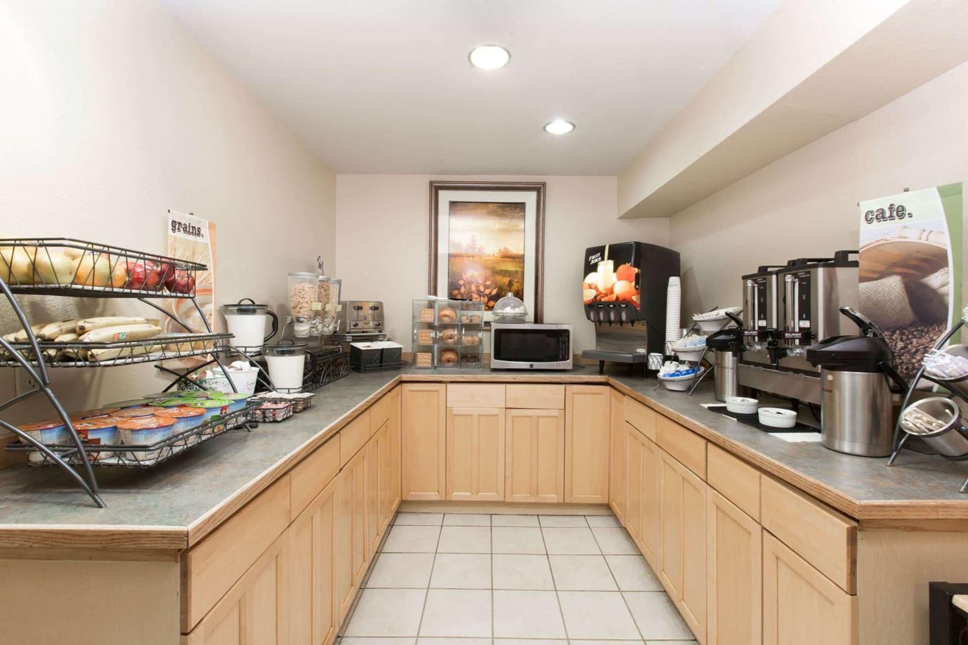 Baymont Inn & Suites by Wyndham Anchorage Airport gallery photo in Anchorage, AK — image 8