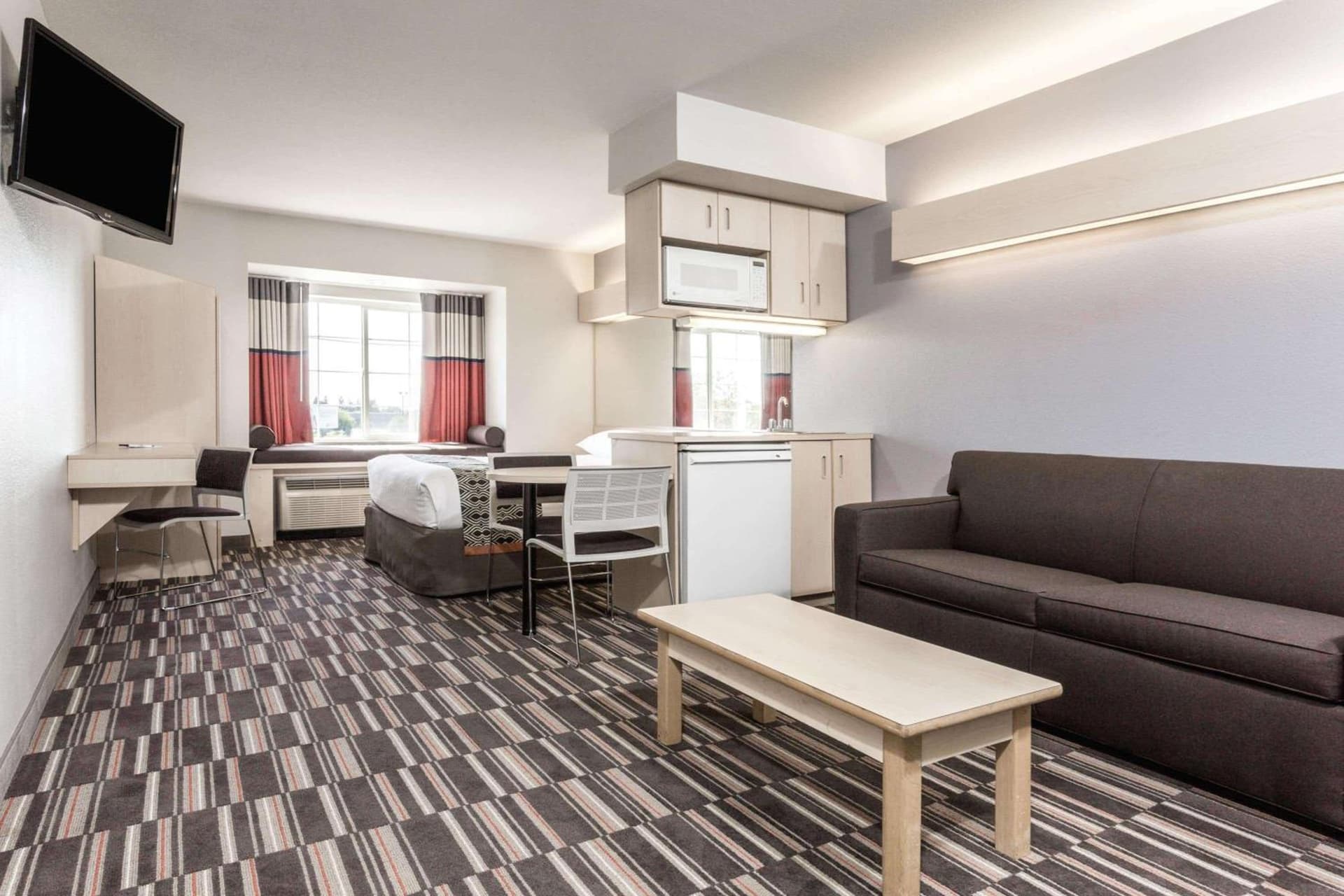 Microtel Inn & Suites Modesto gallery photo in Ceres, CA — image 4